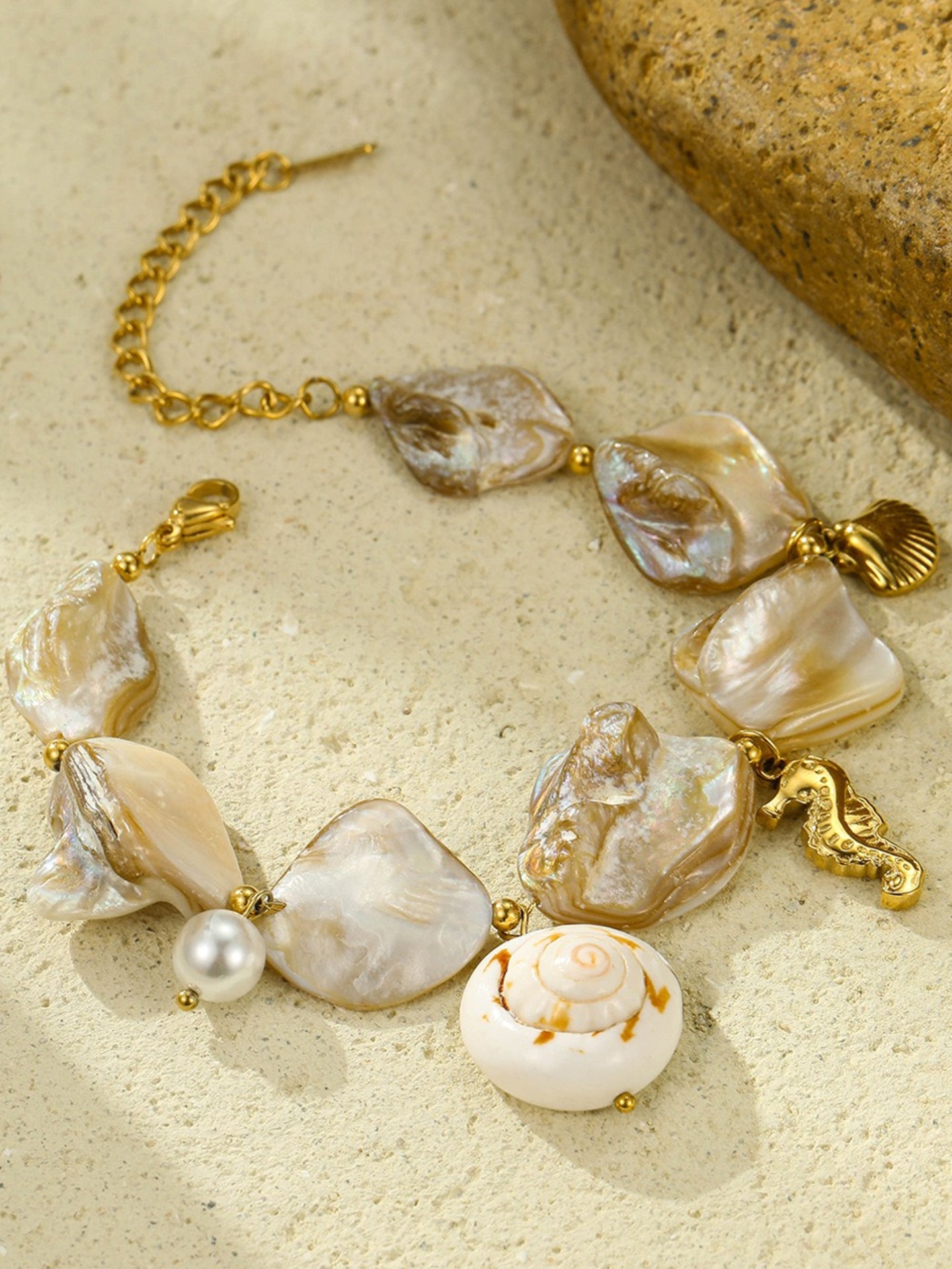 SEASHELL MURMUR BRACELET