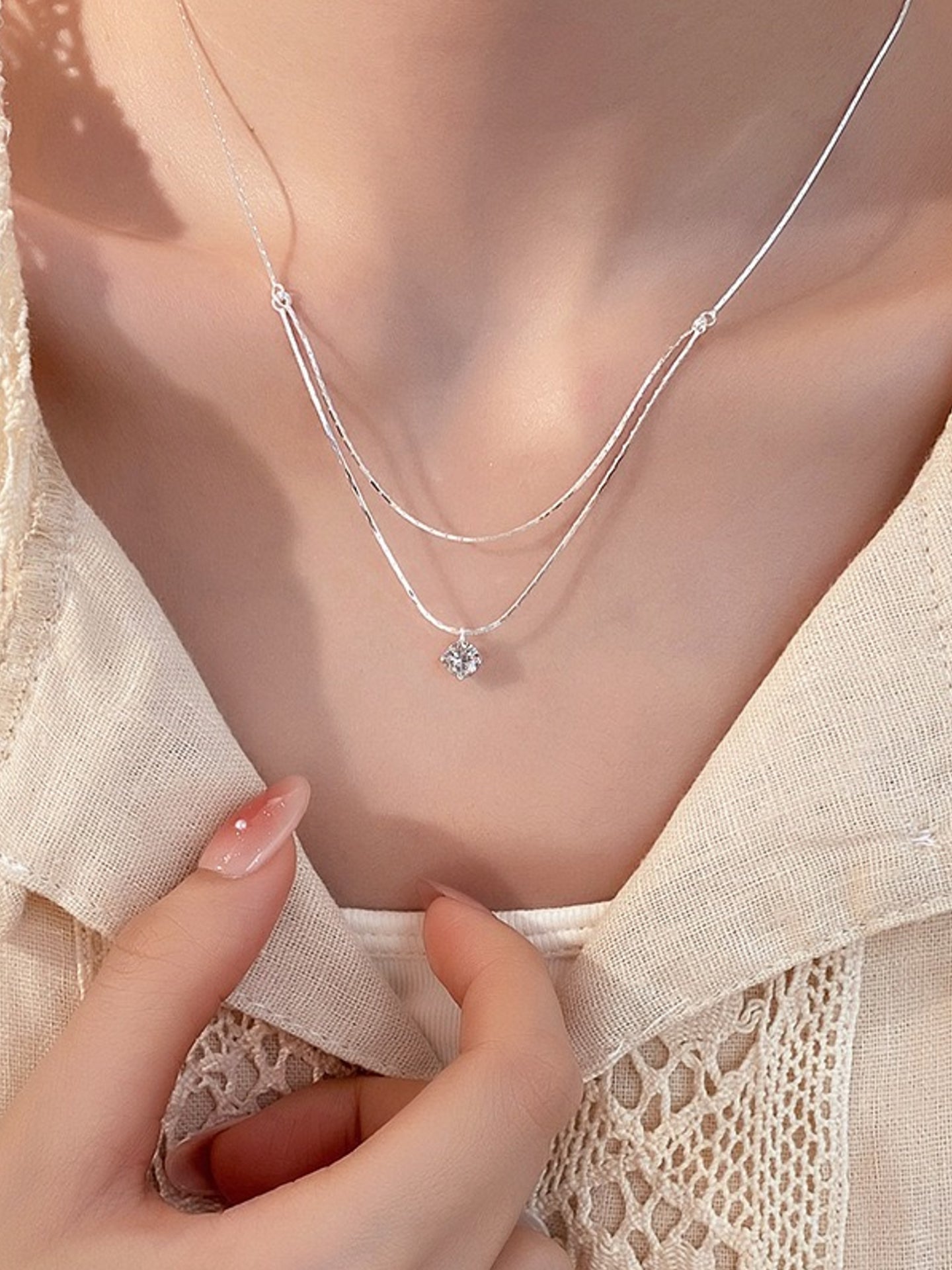 SINGLE DIAMOND NECKLACE