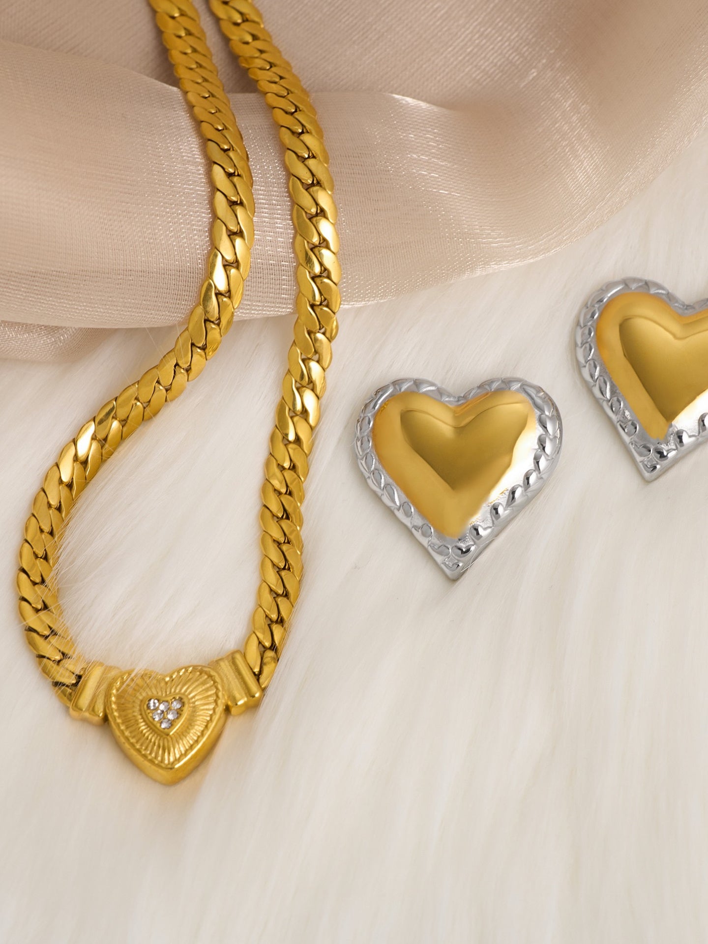 CHUNKY CUBAN CHAIN NECKLACE