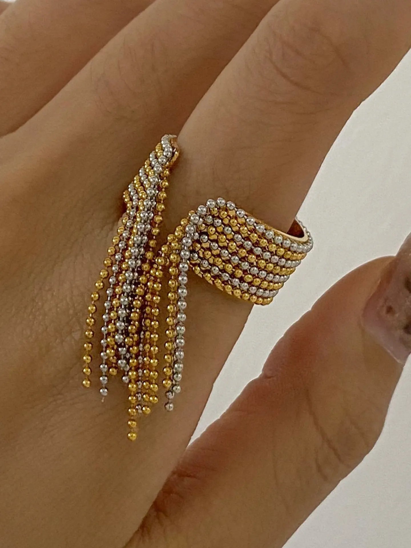 TASSEL OPEN RING