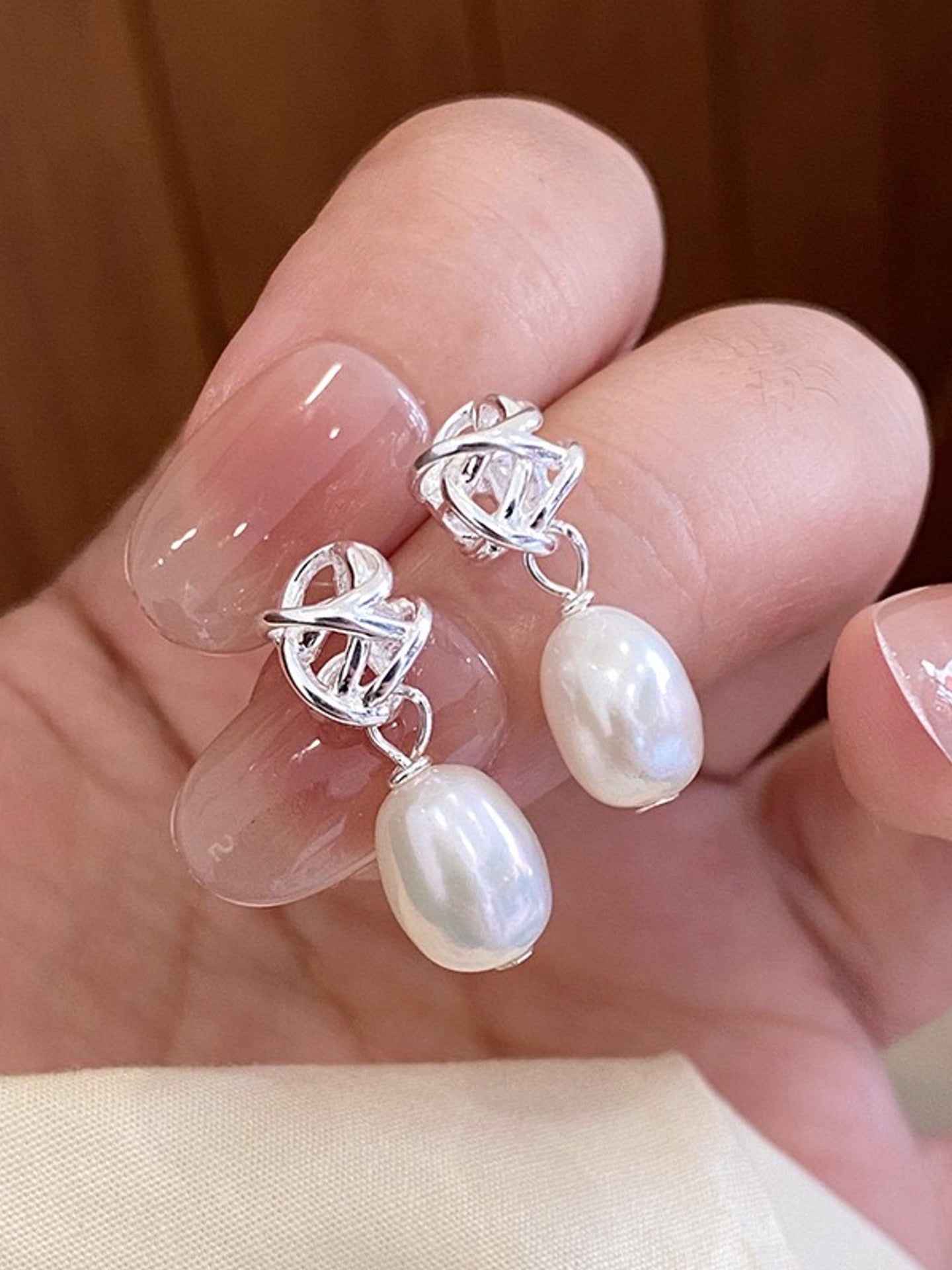 NATURAL PEARL EARRINGS