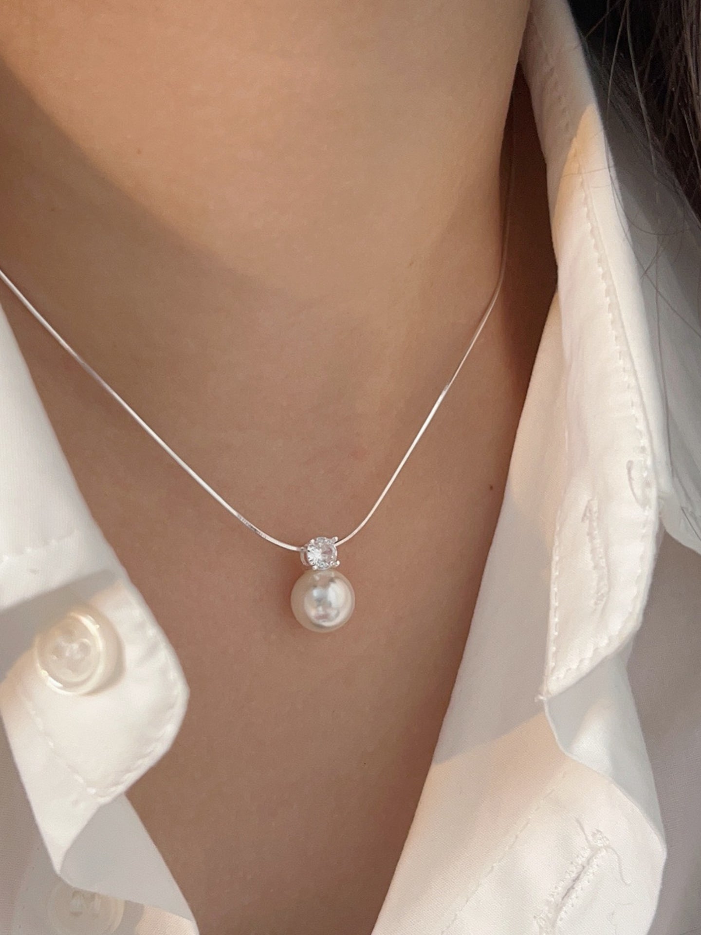 PEARL PENDANT NECKLACE