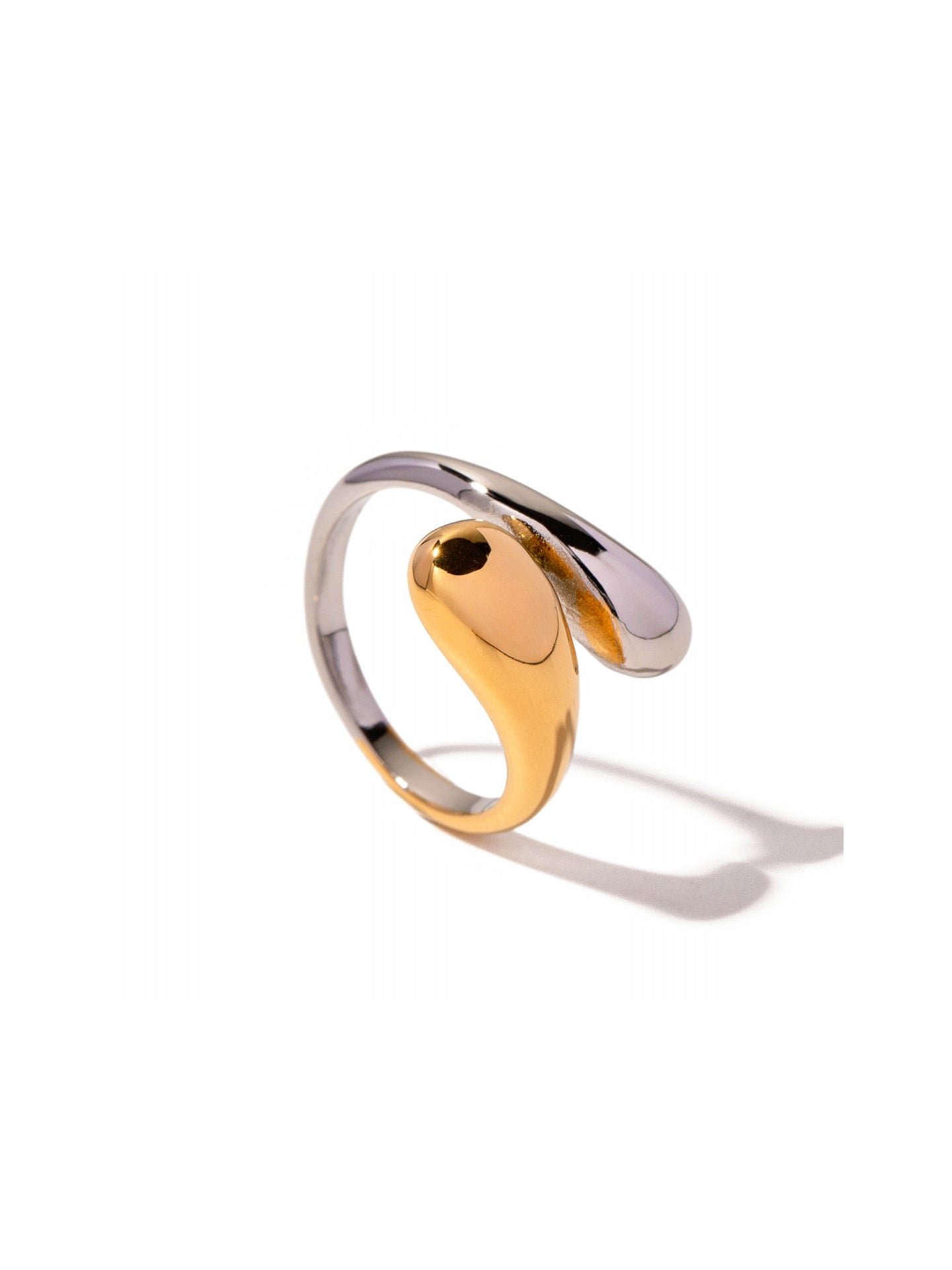 CHUNKY CROSSOVER RING