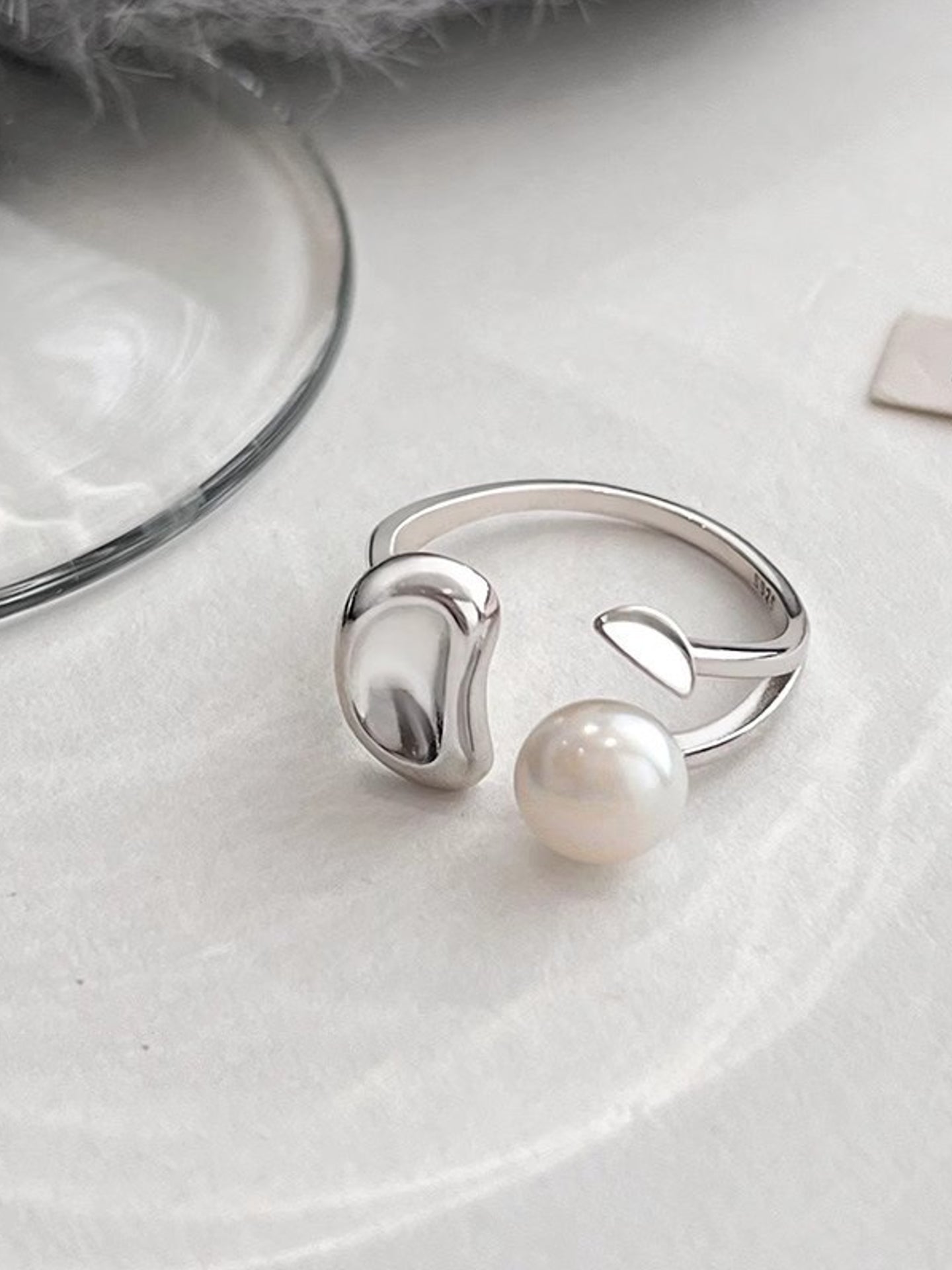 NATURAL PEARL RING