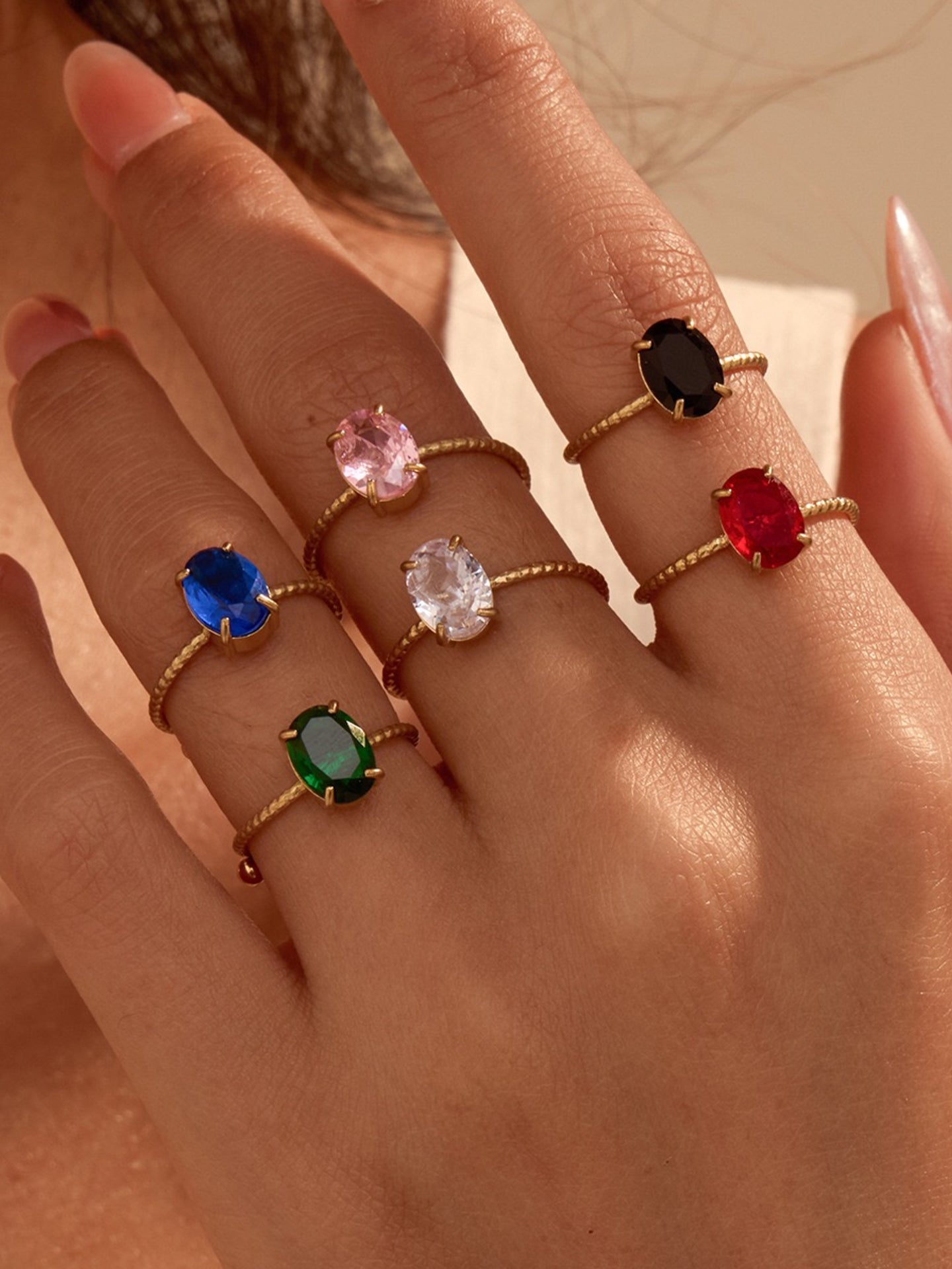 OVAL ZIRCON CLAW RING