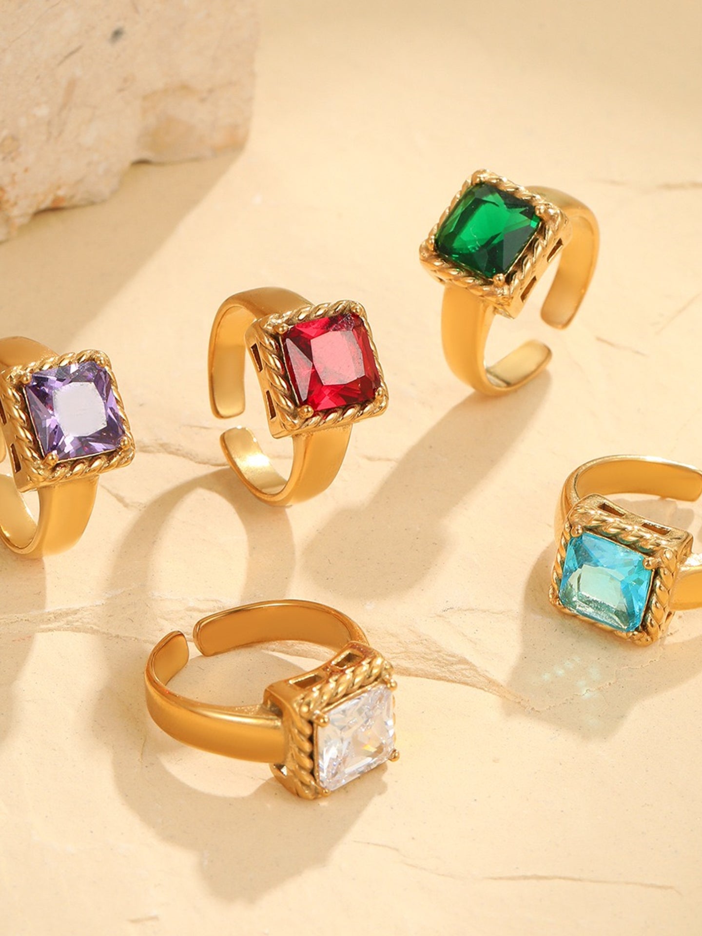 RETRO MODERN ZIRCON RING