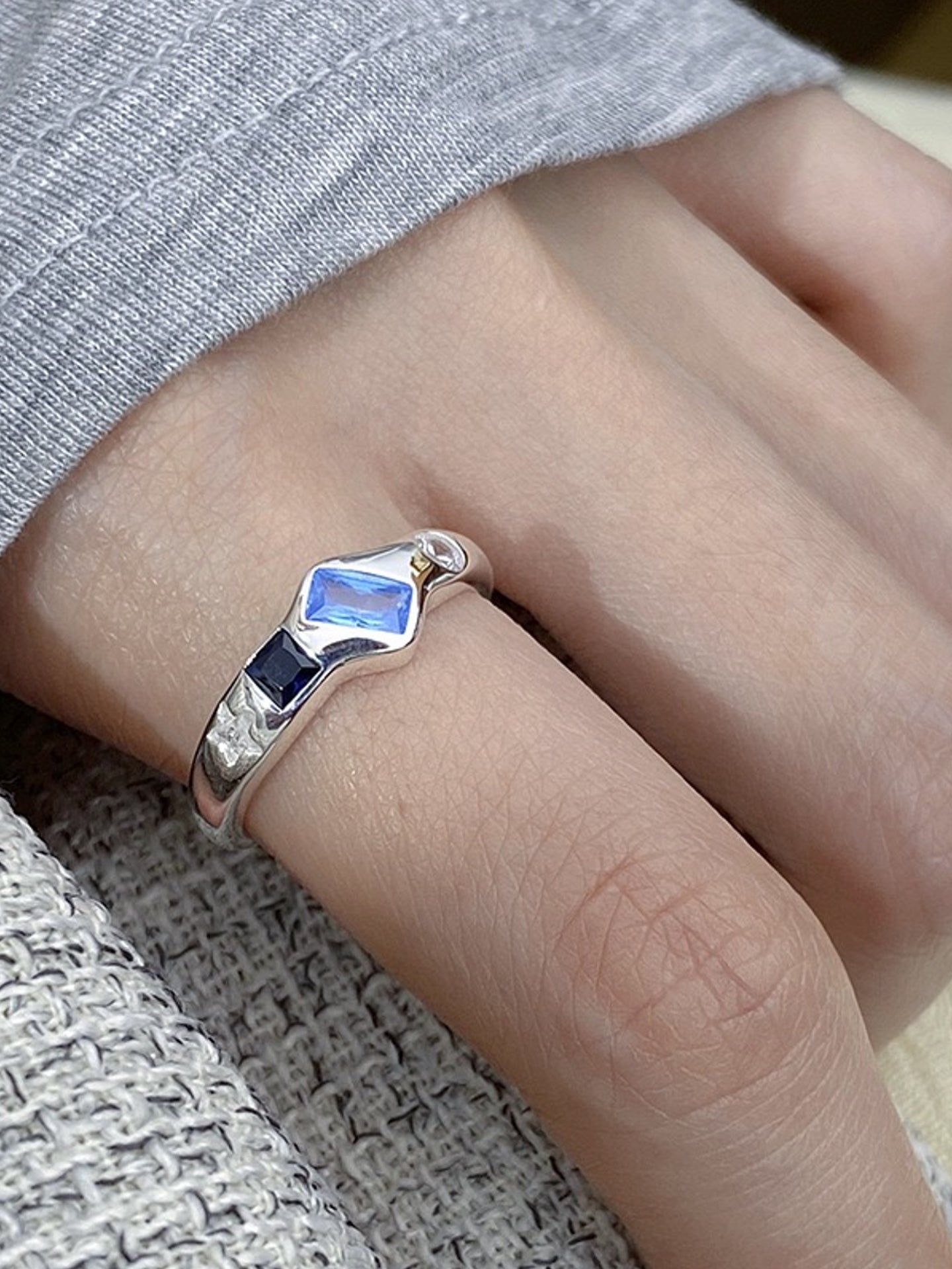 BLUE ZIRCON RING
