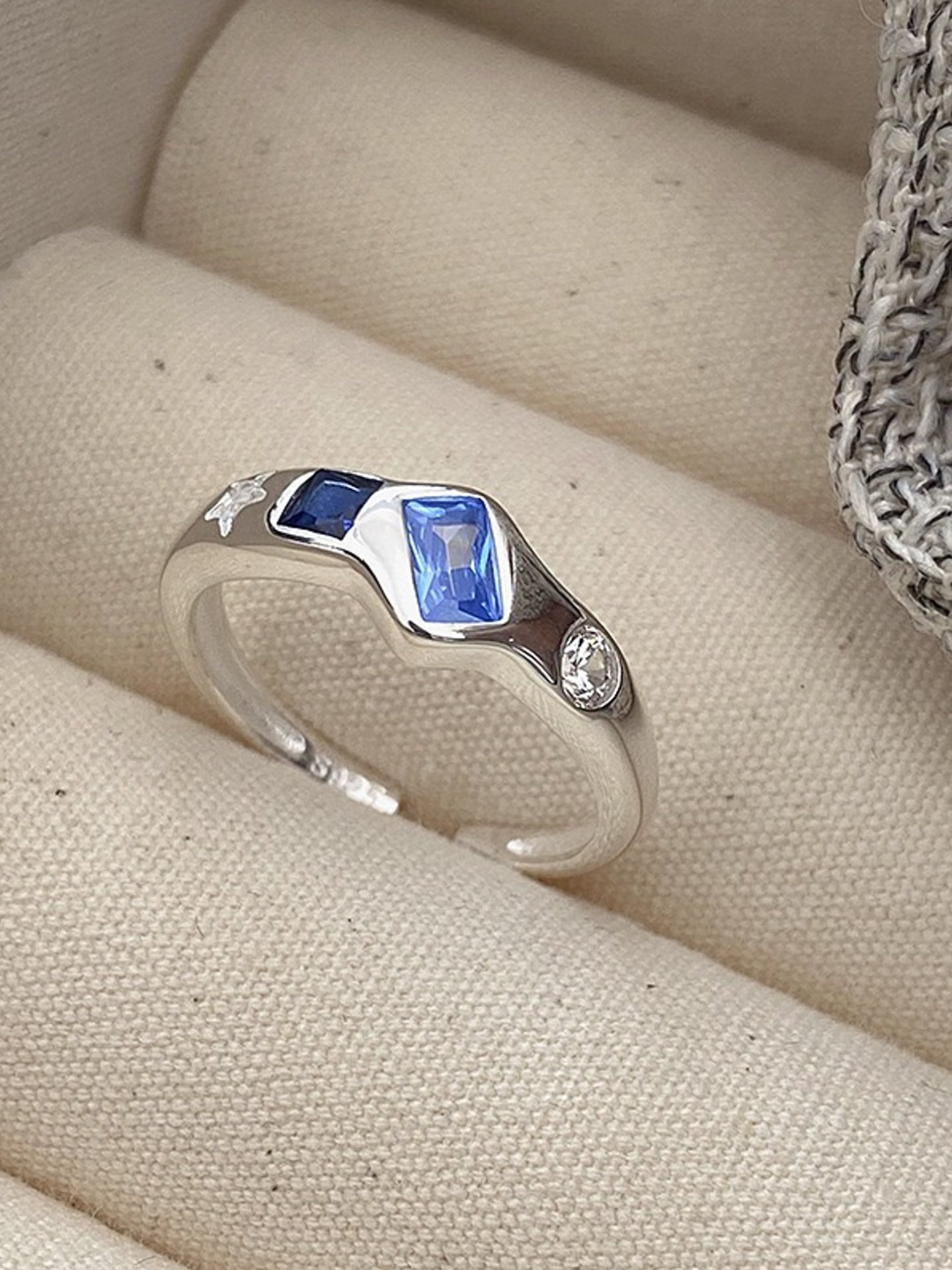 BLUE ZIRCON RING