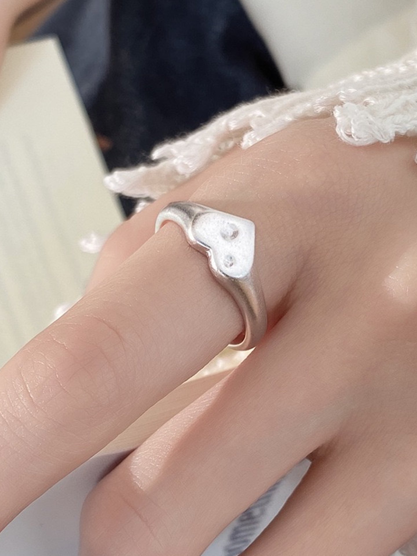 BRUSHED HEART RING