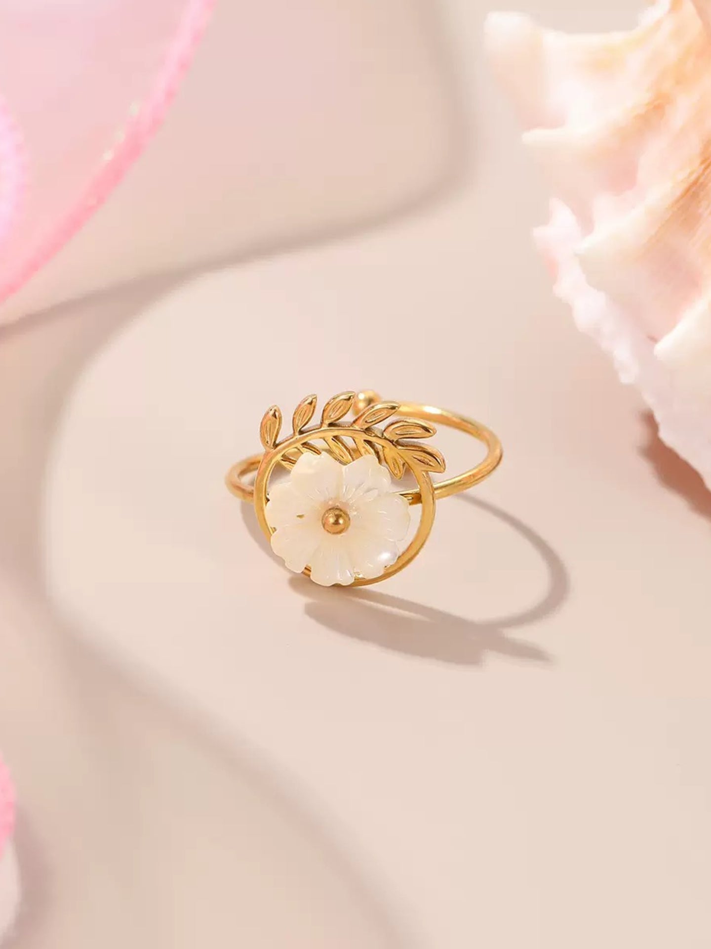 FLORAL RING