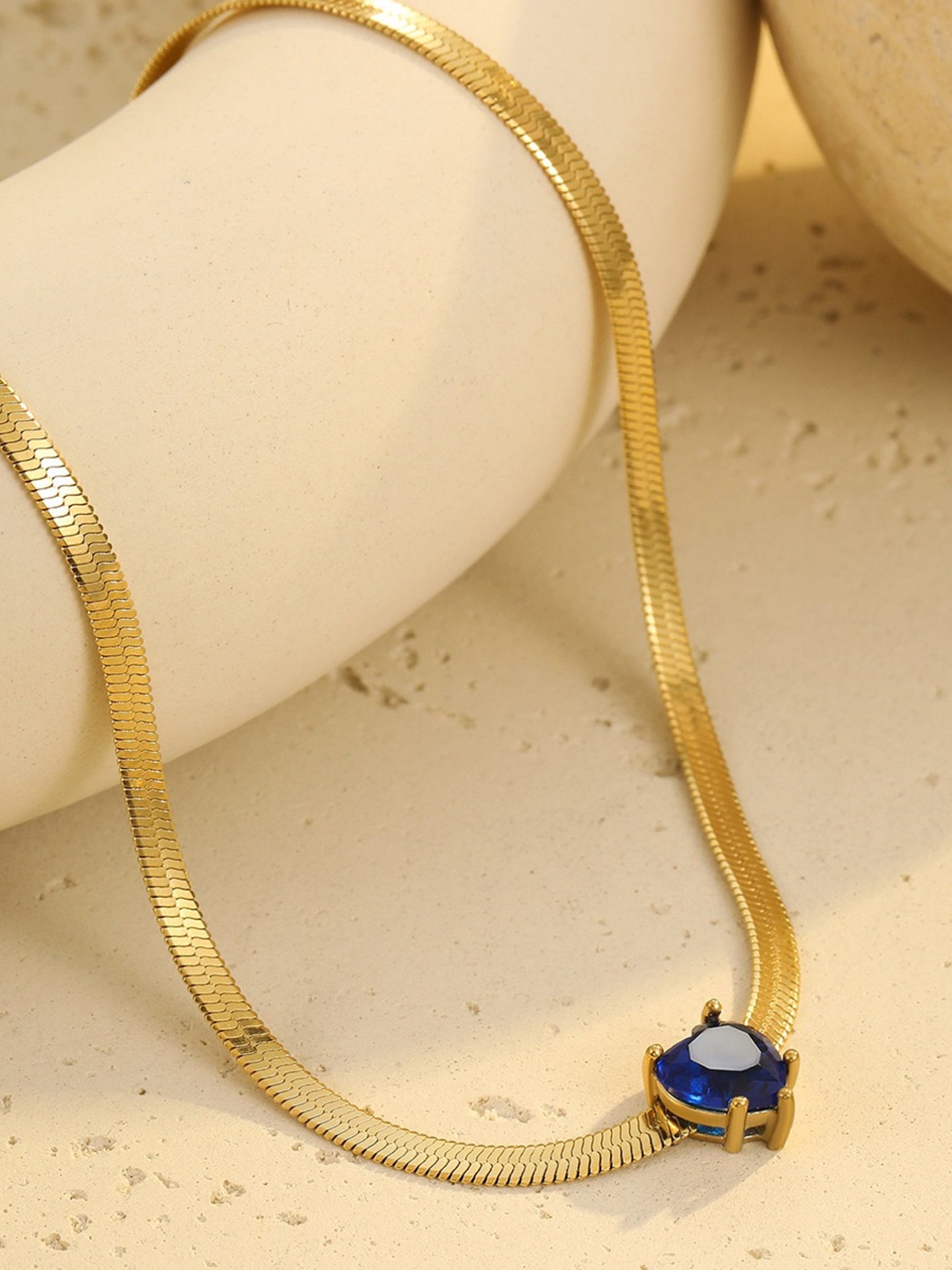 HEART ZIRCON NECKLACE