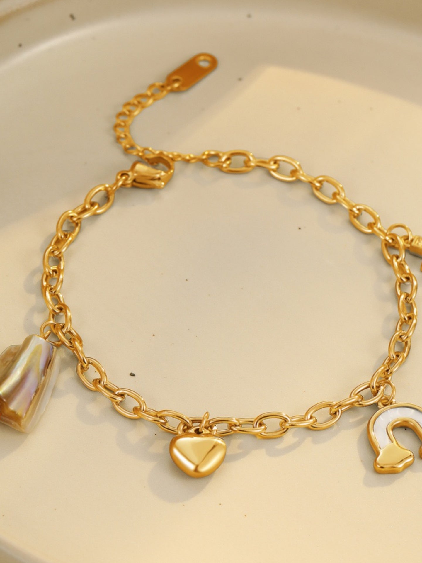 STARDUST SHELL BRACELET