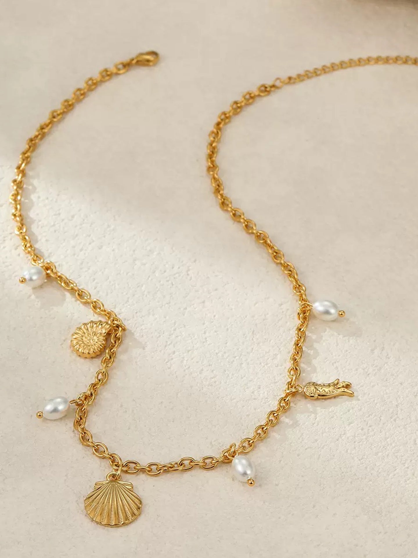 STARDUST SHELL NECKLACE