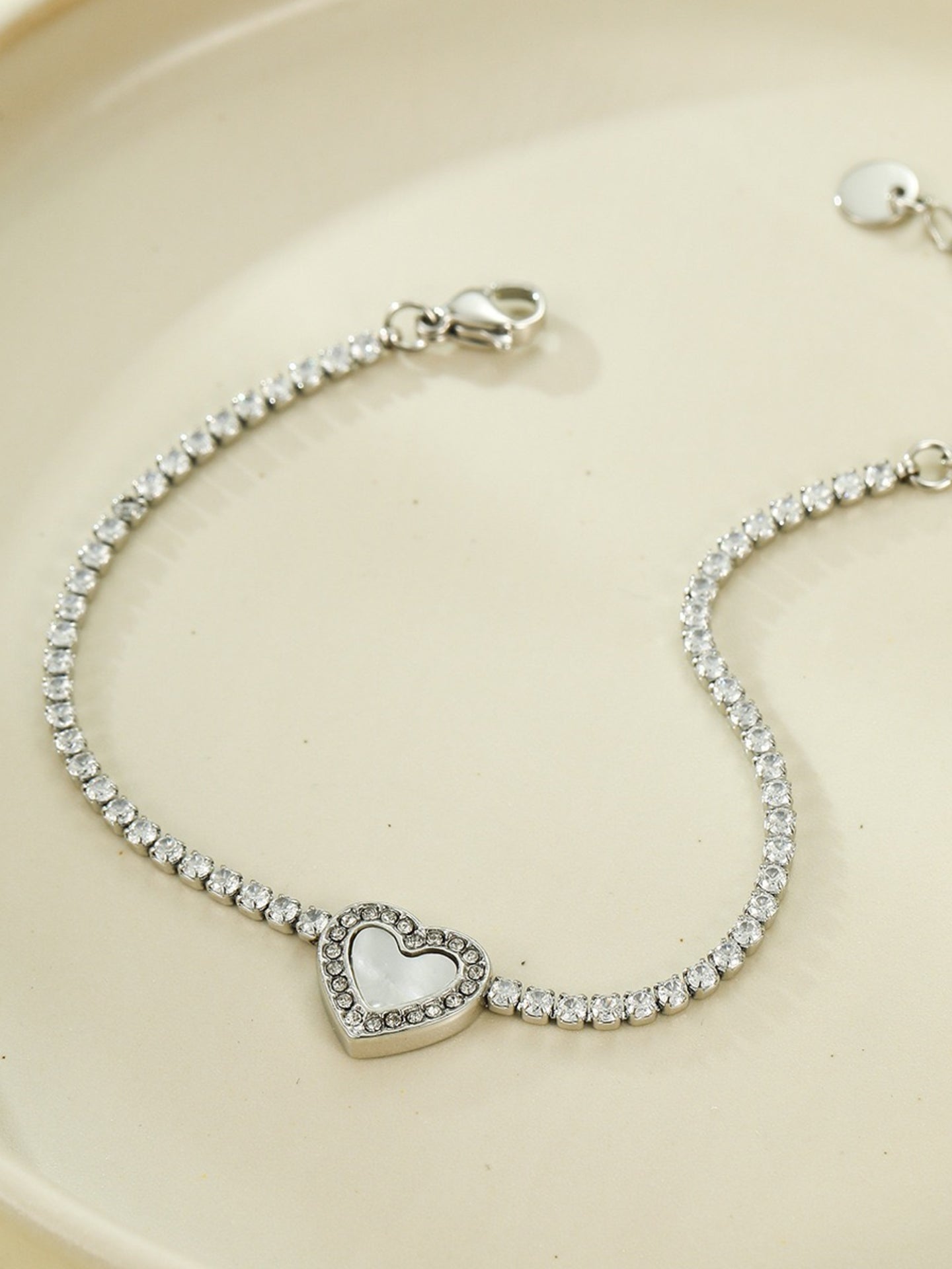 FULL PAVÉ HEART BRACELET