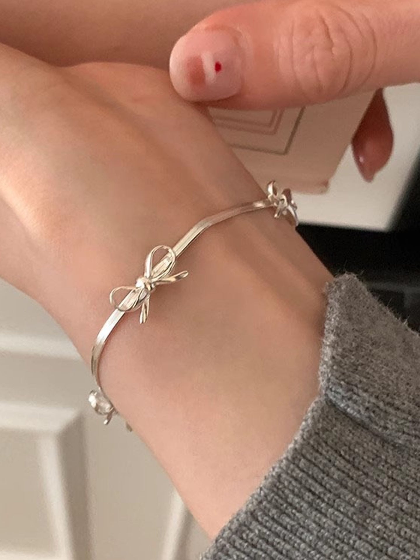 KNIFE BOW BRACELET