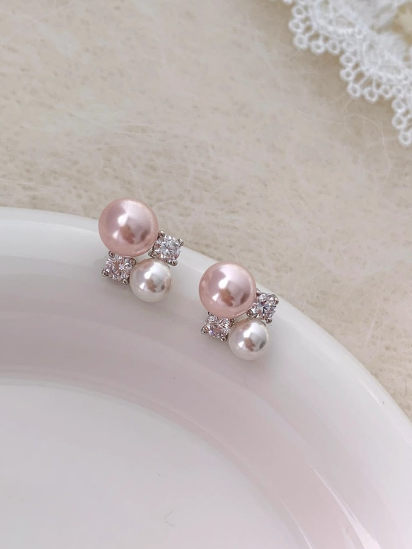 FINE PEARL EARRINGS