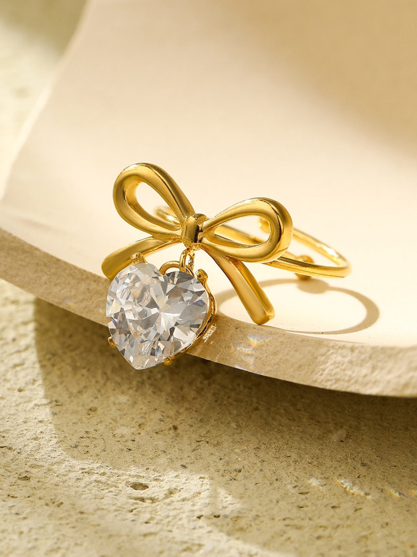 ZIRCON HEART RING
