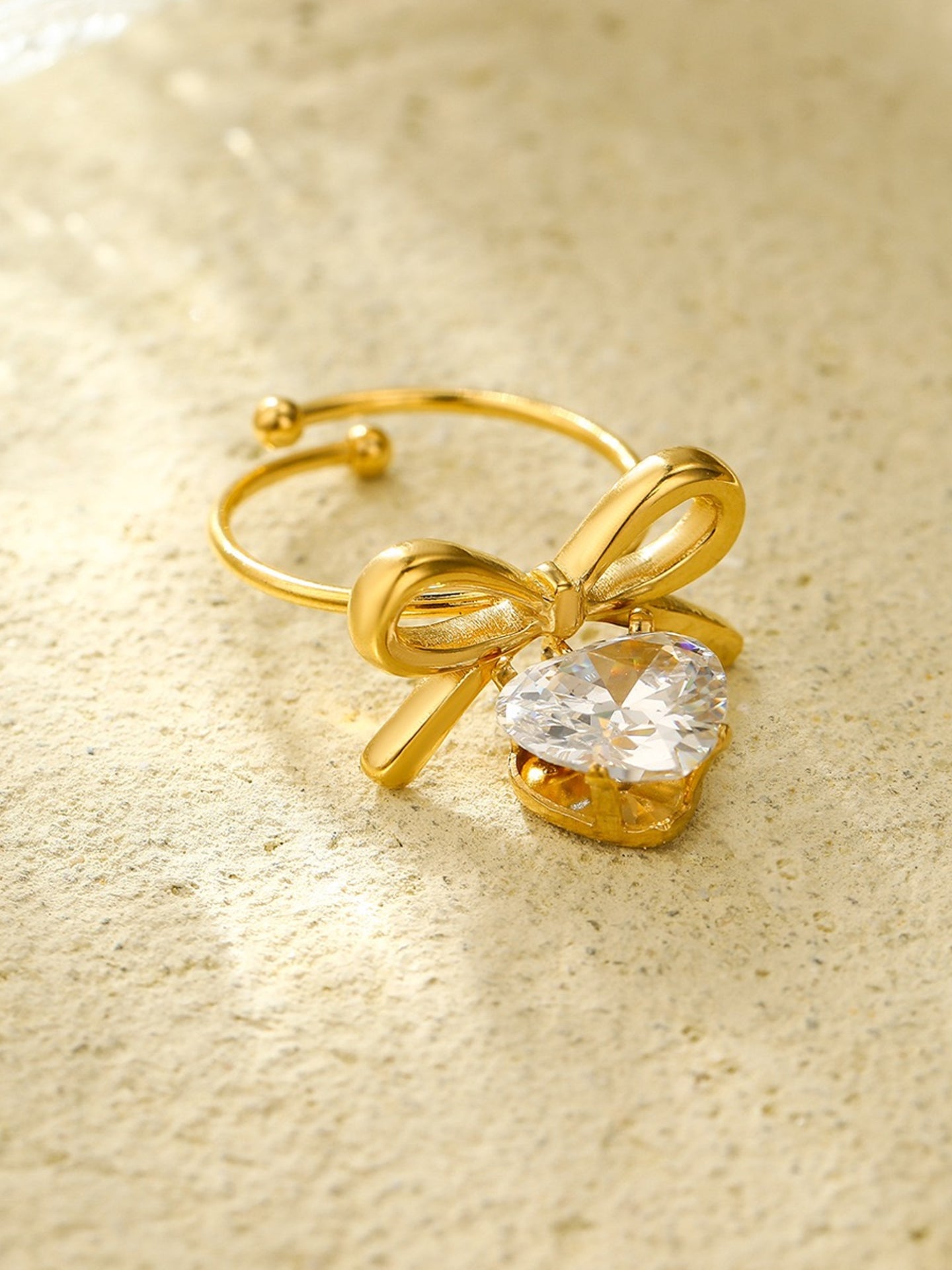 ZIRCON HEART RING