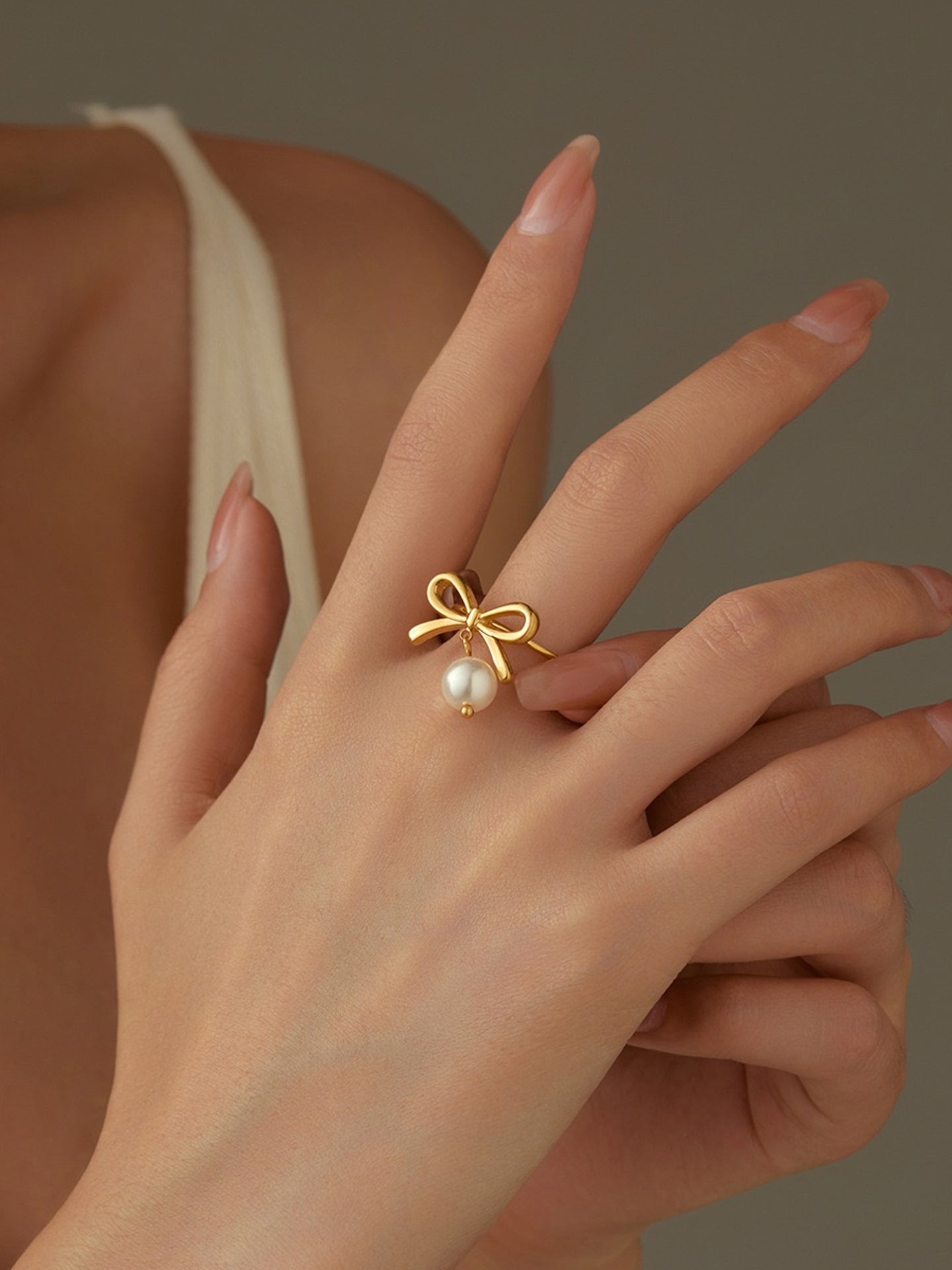 BOW PEARL RING