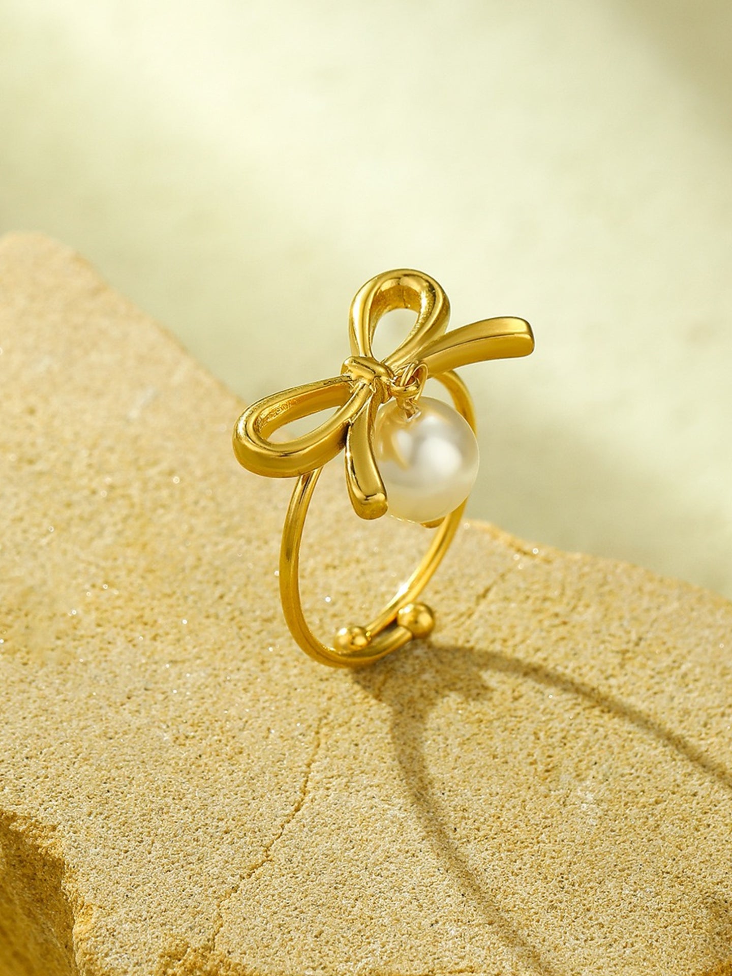 BOW PEARL RING