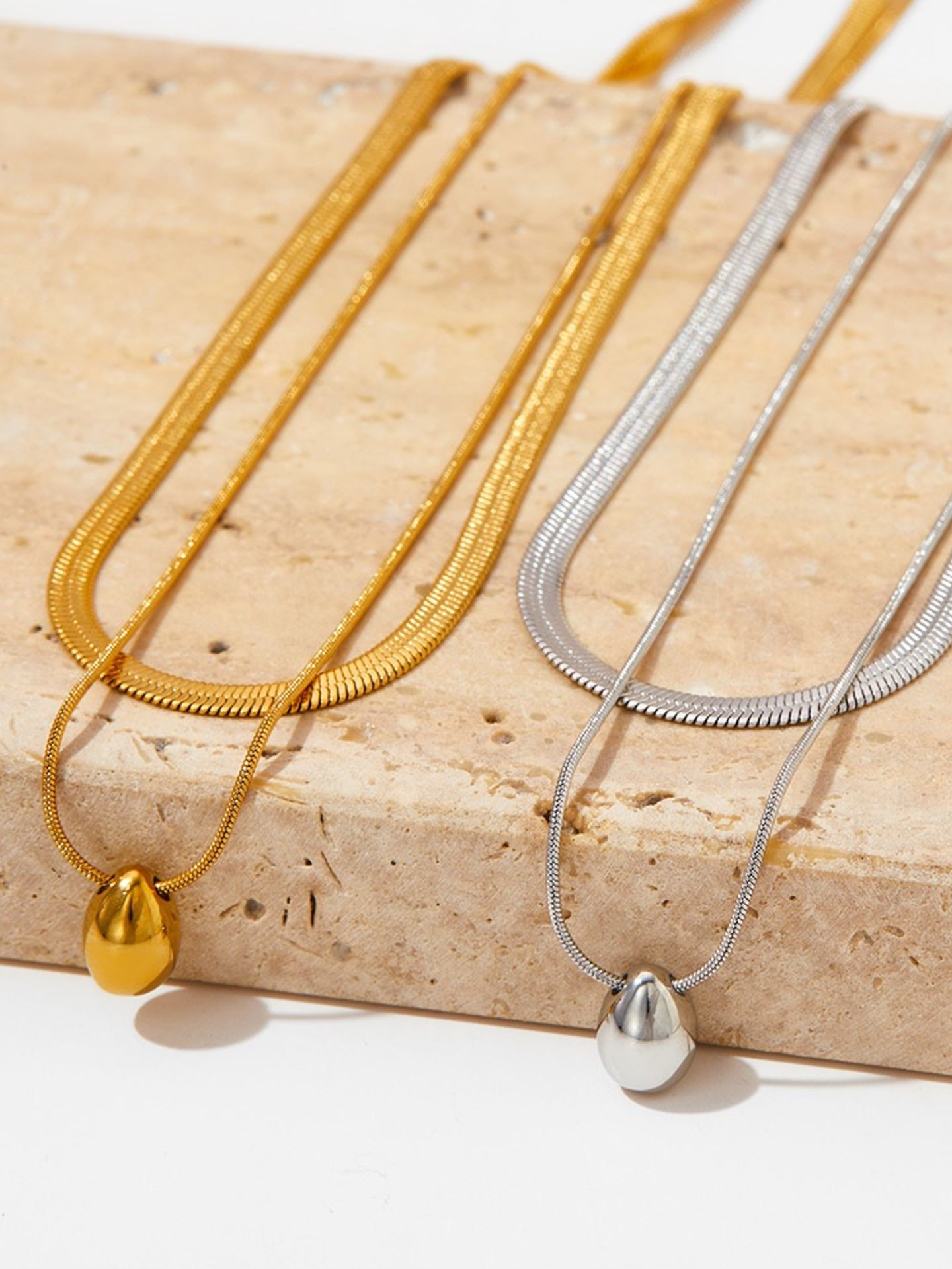 DOUBLE WATERDROP NECKLACE