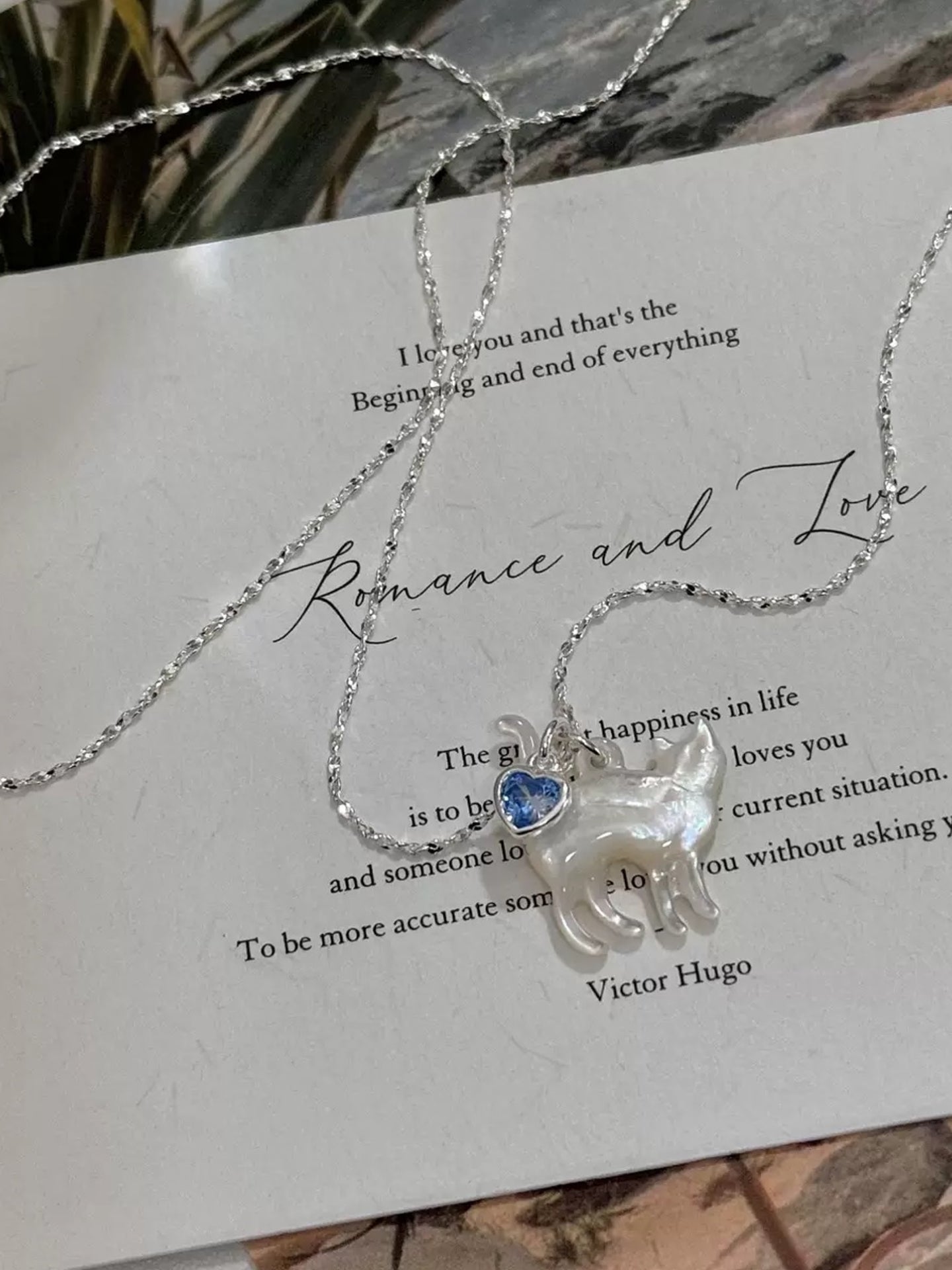 CAT'S PEARL ESSENCE