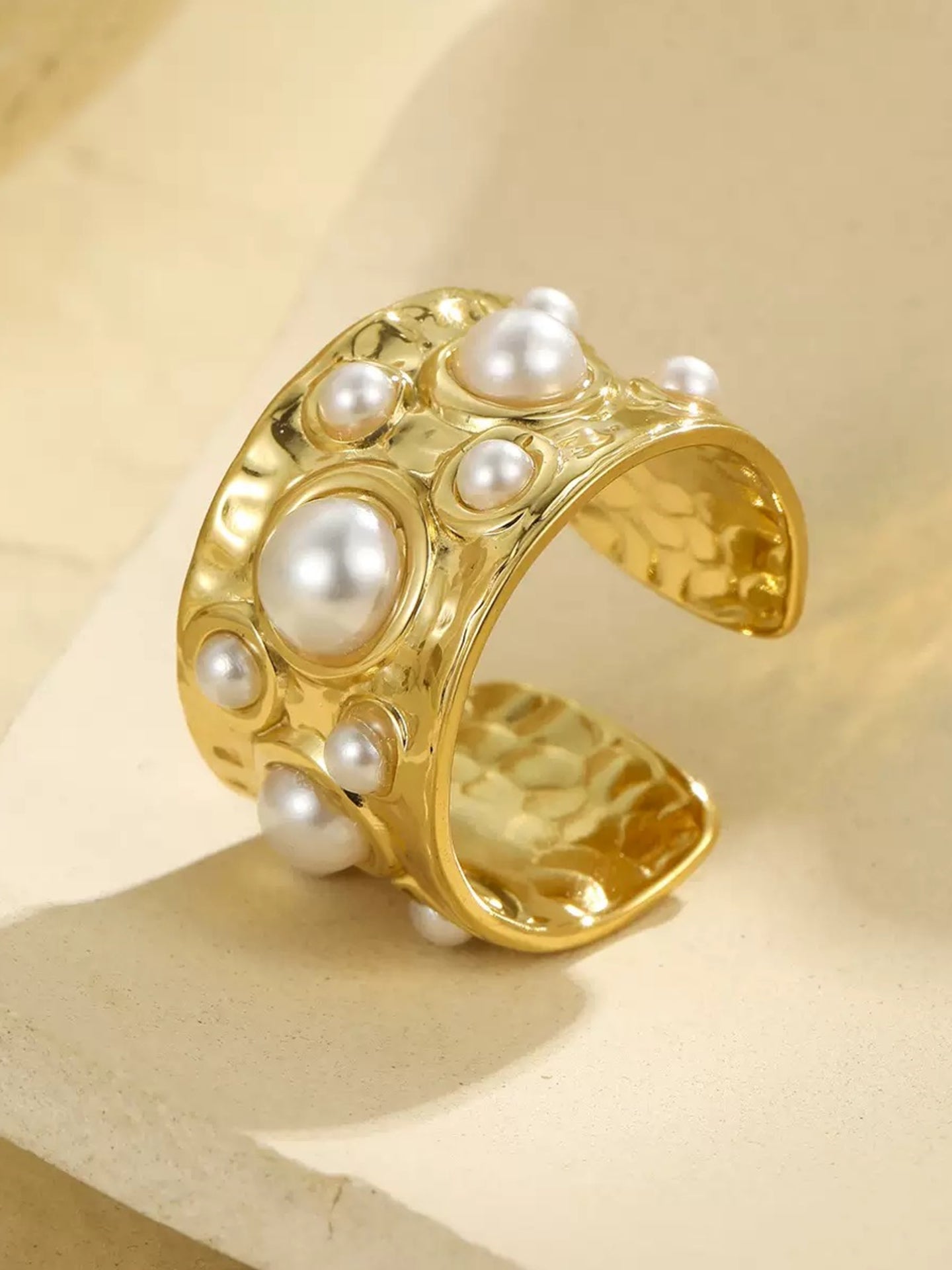 VINTAGE ROYAL STYLE RING
