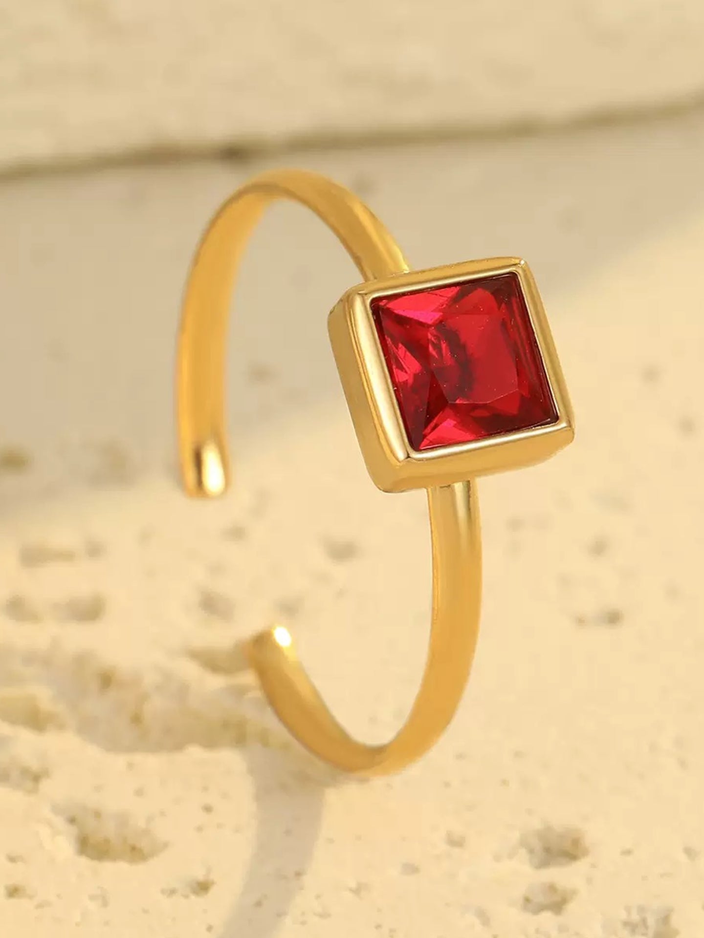 SWEET ZIRCON RING