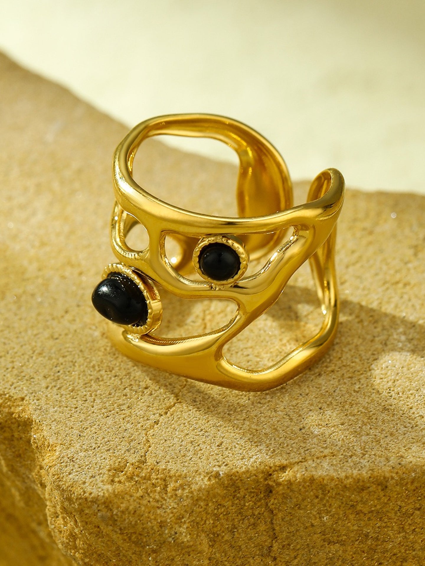 MORANDI HOLLOW-OUT RINGS