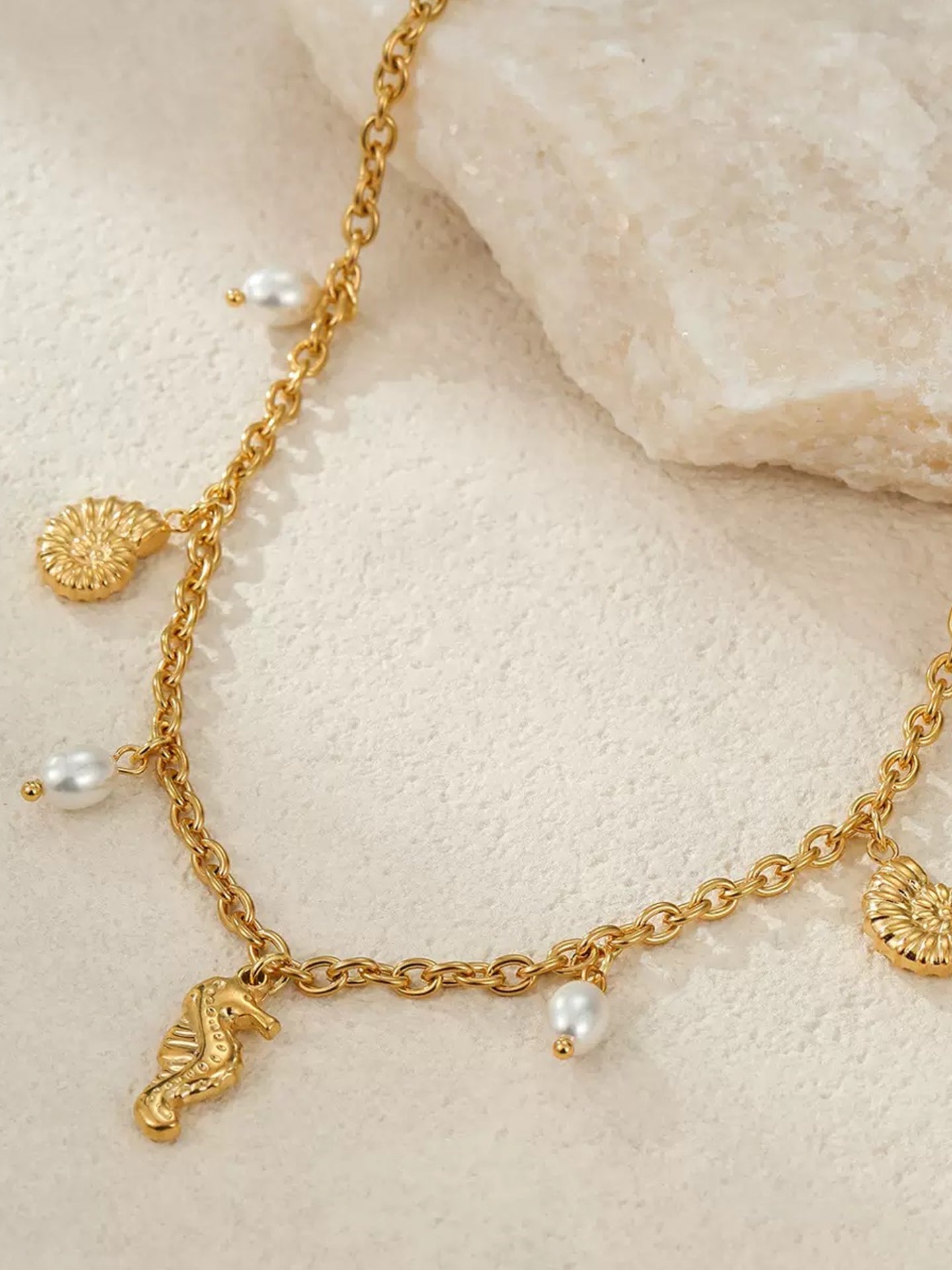 STARDUST SHELL NECKLACE