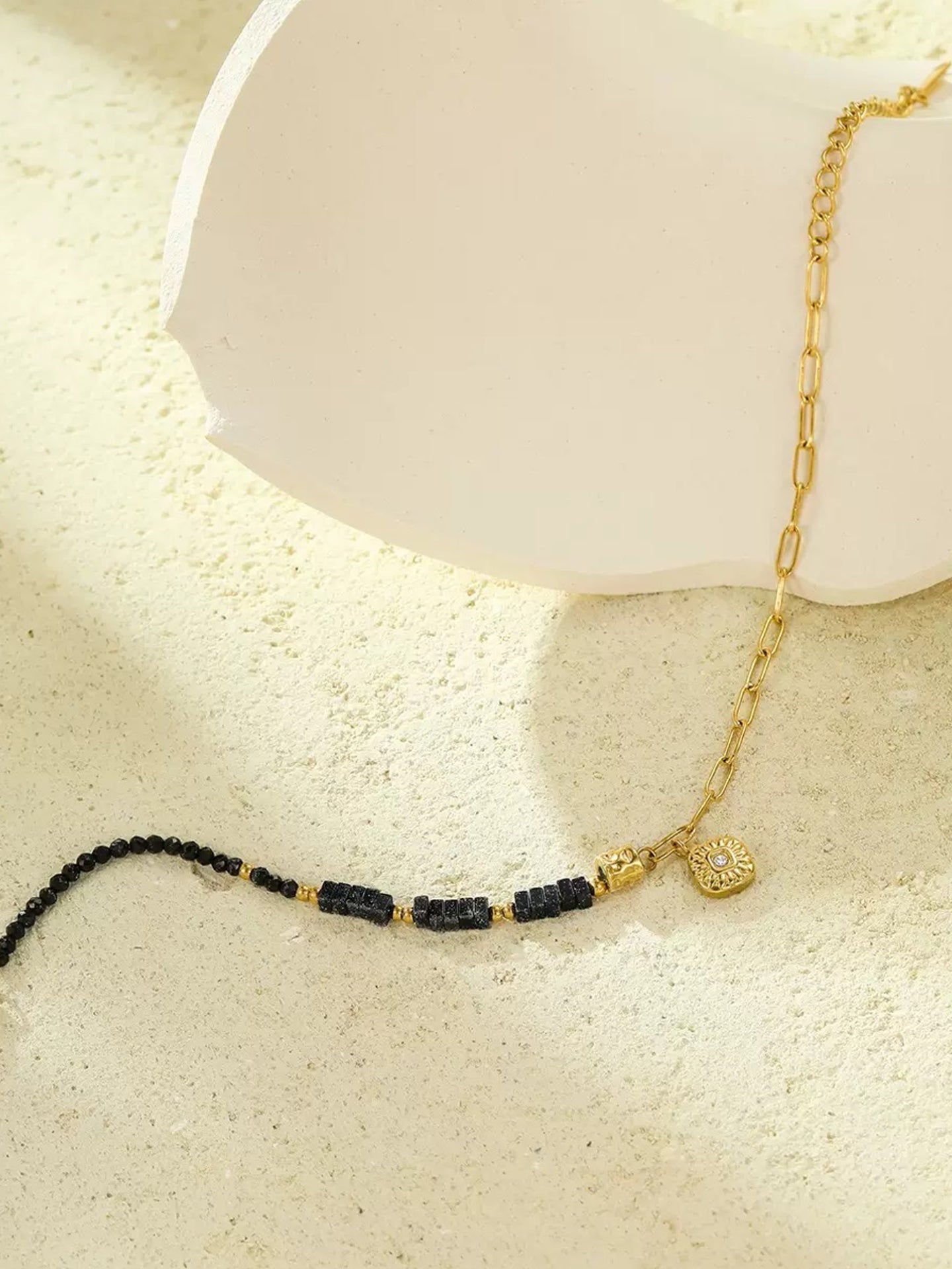 BEADED SWEET BRACELET