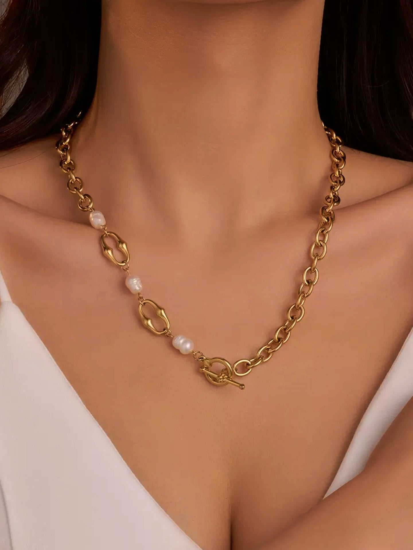 GEOMETRIC SHELL PEARL NECKLACE