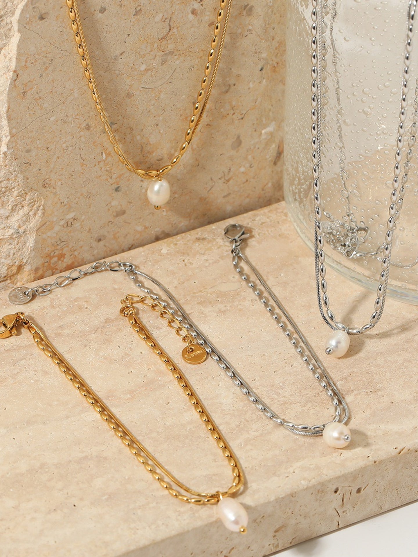 FRESHWATER PEARL NECKLACE