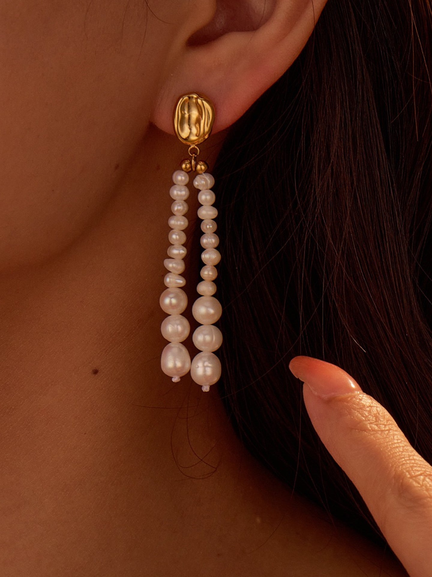 FRESHWATER PEARL EARRINGS