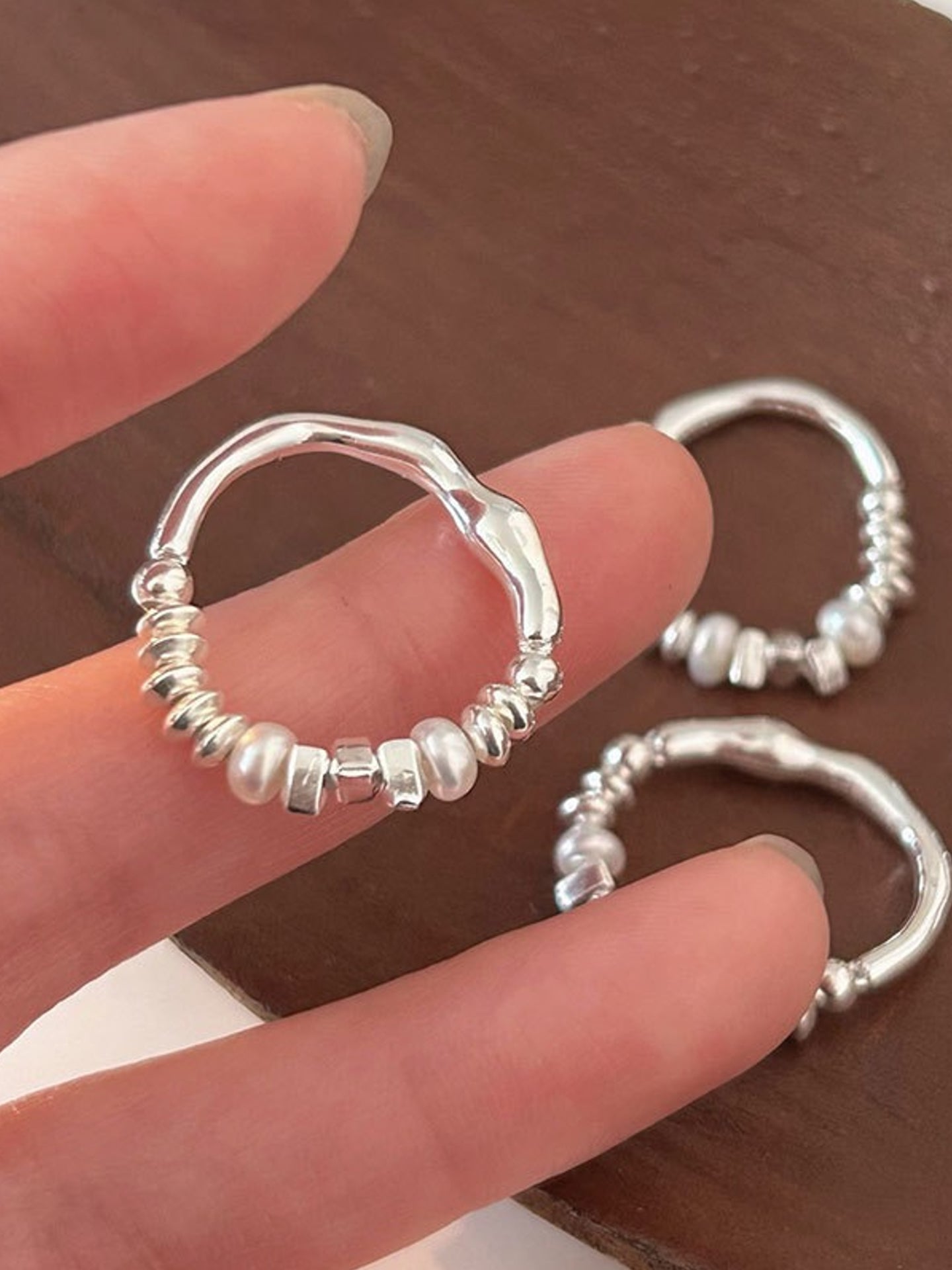 PEBBLE SHINE