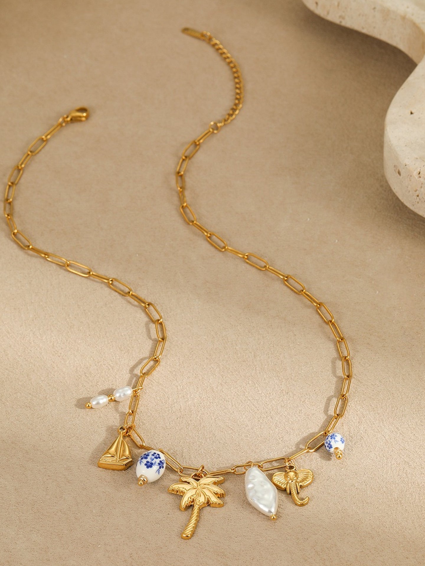 BEACH FRINGE NECKLACE