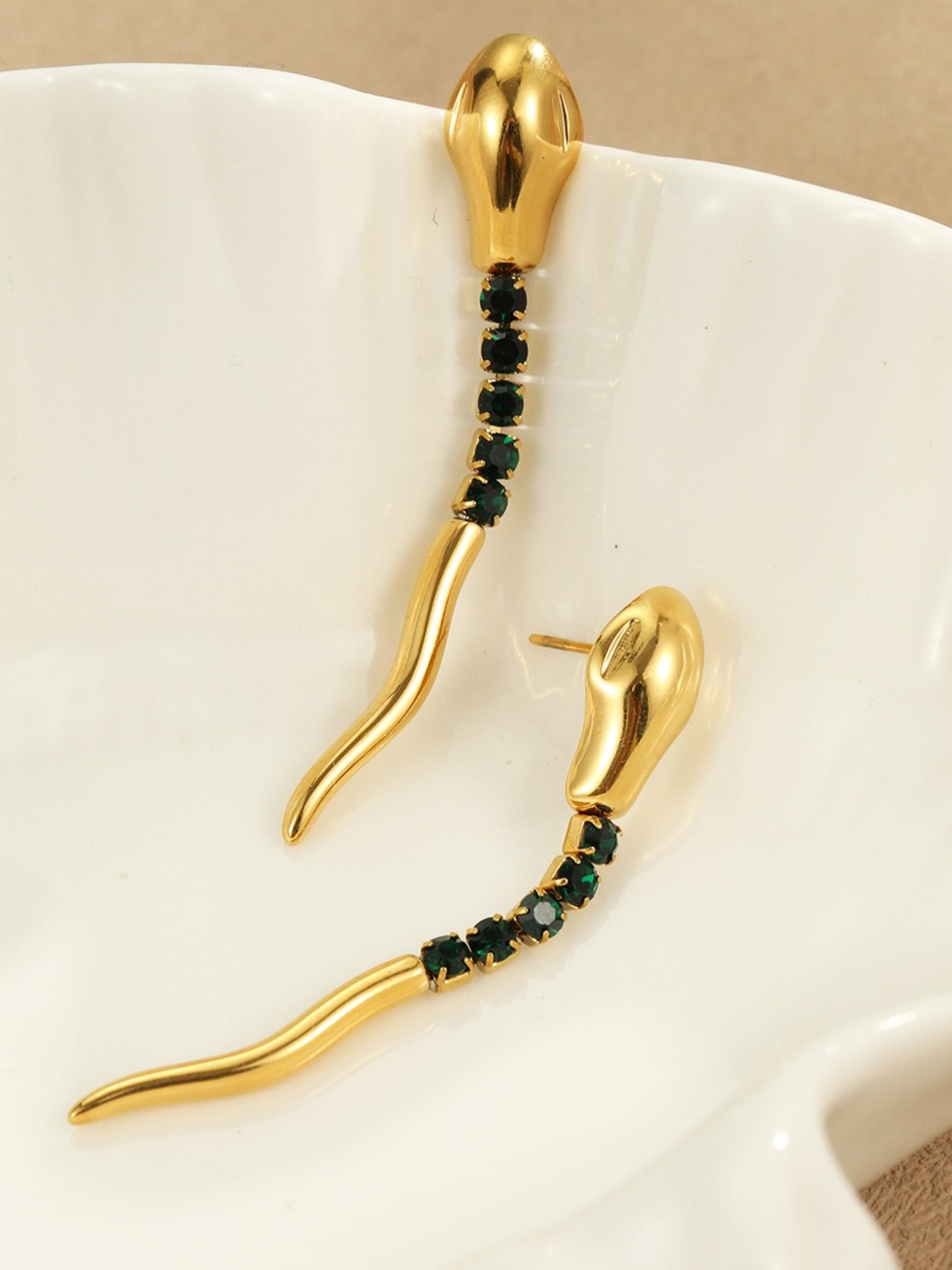 GILDED SNAKE SHADOWS