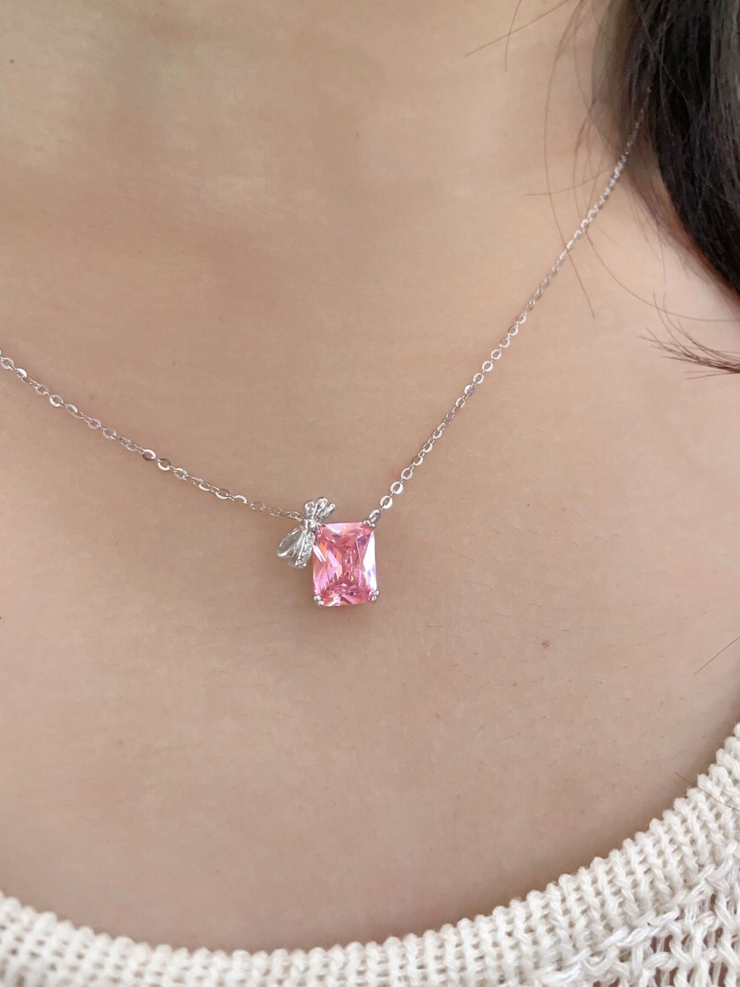 ZIRCON PENDANT NECKLACE