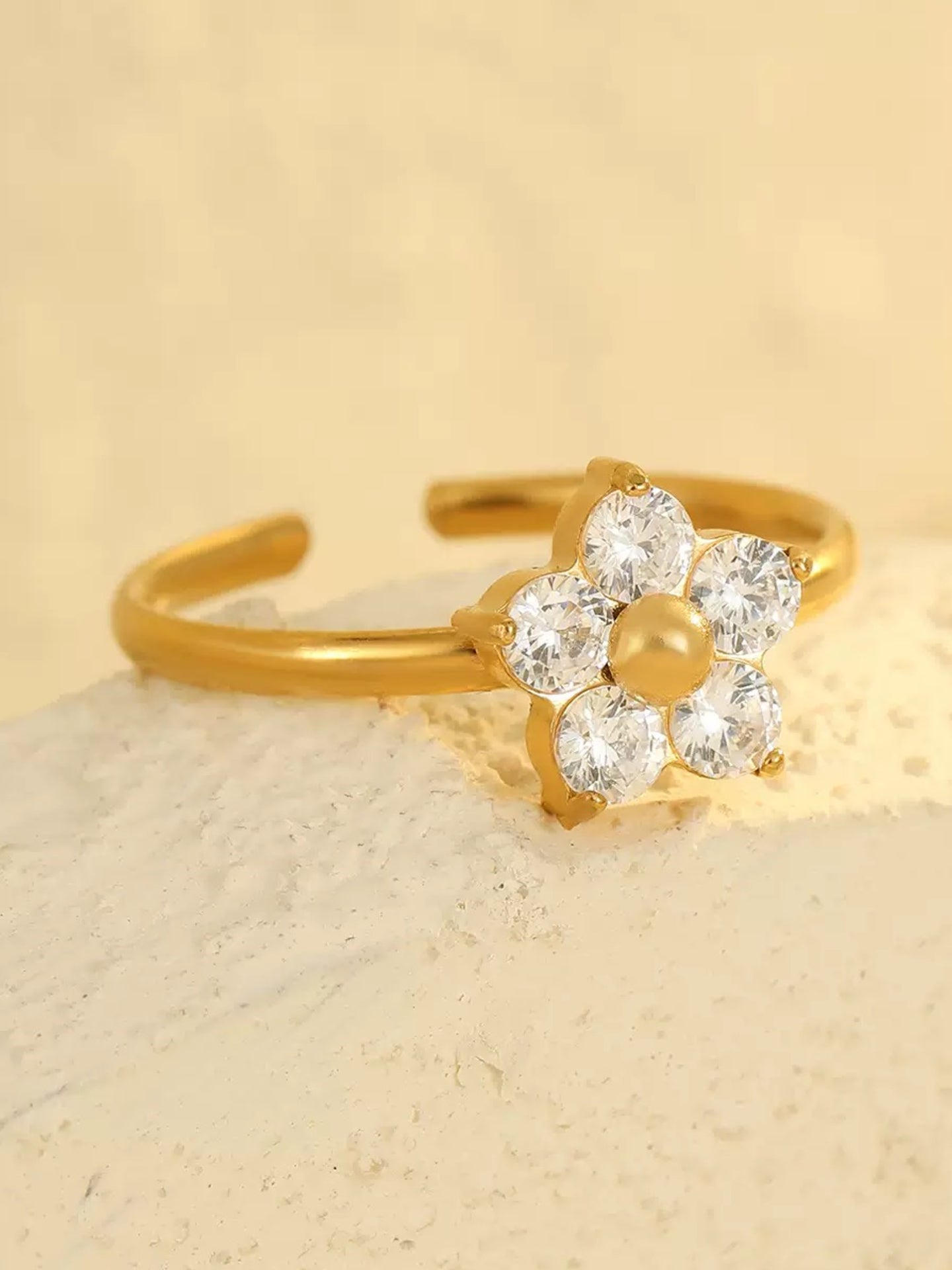 SWEET ZIRCON RING