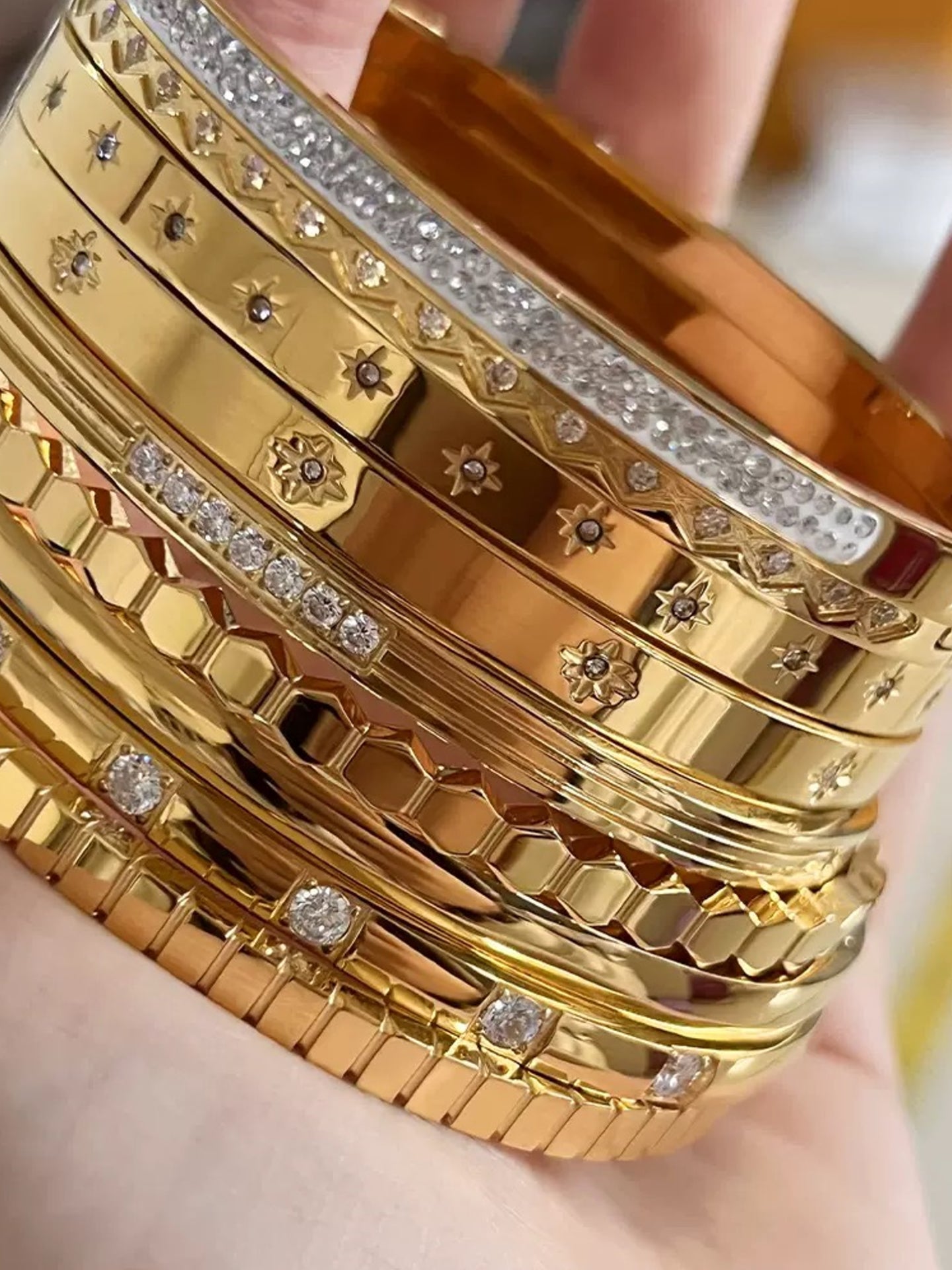 LAYERED BRACELET SET