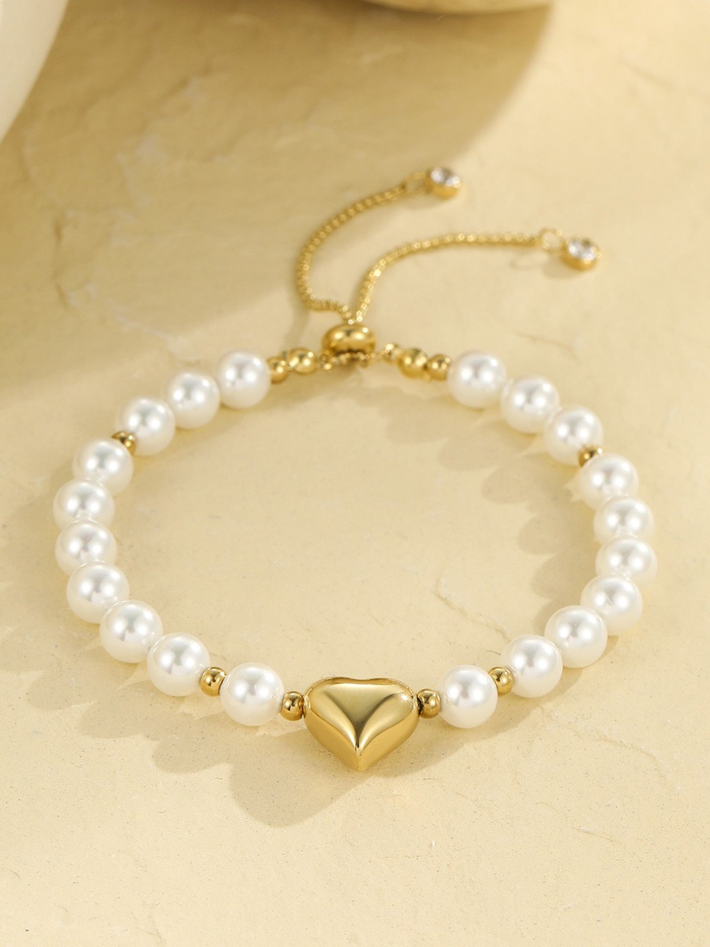 EDGY PEARL BRACELET