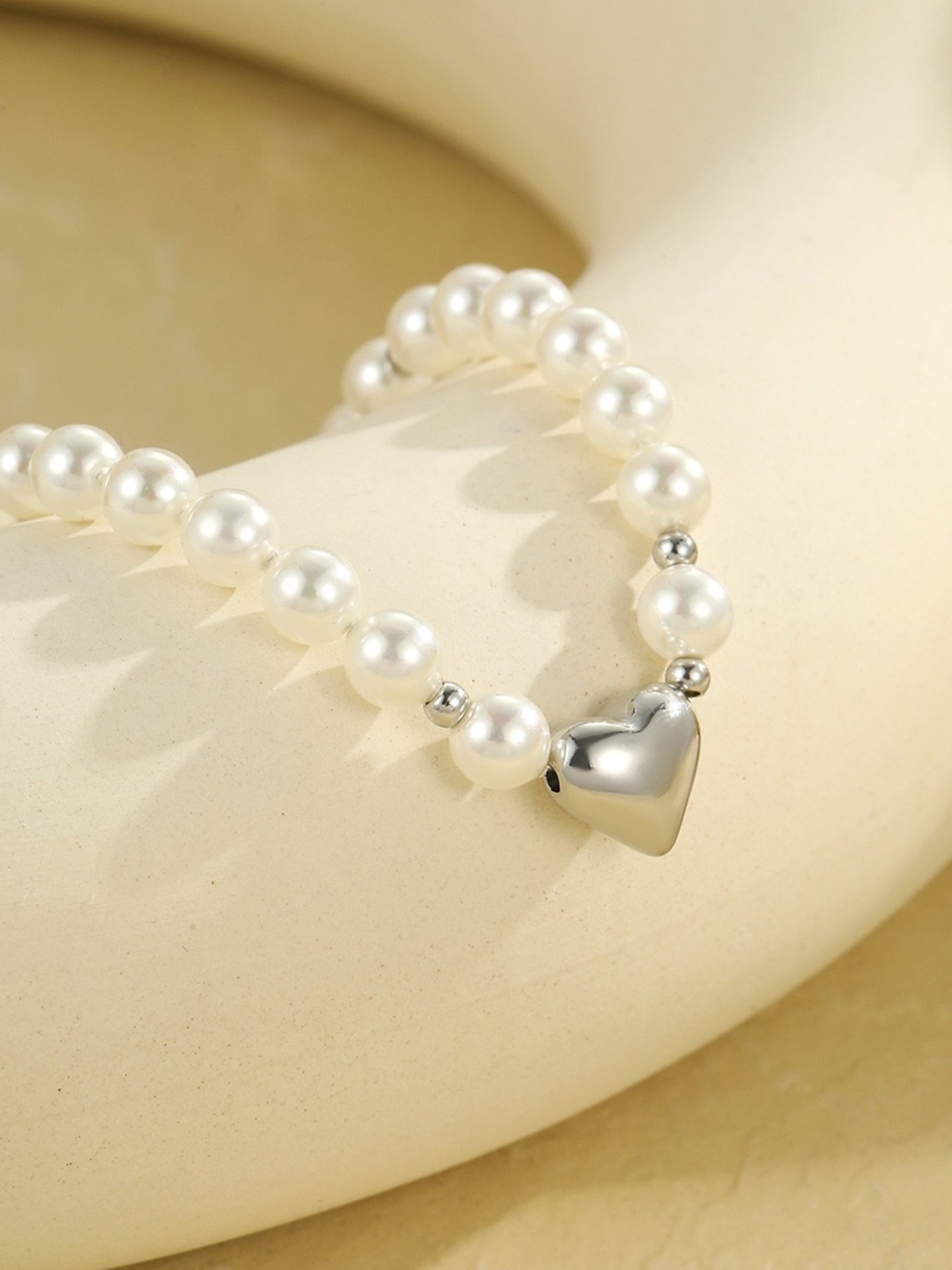 EDGY PEARL BRACELET