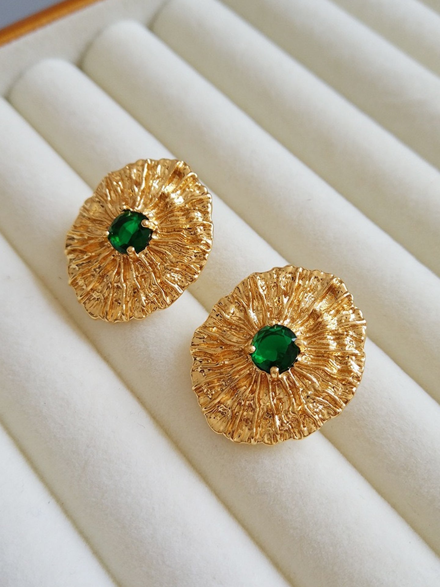 GILDED GLOW EARRINGS