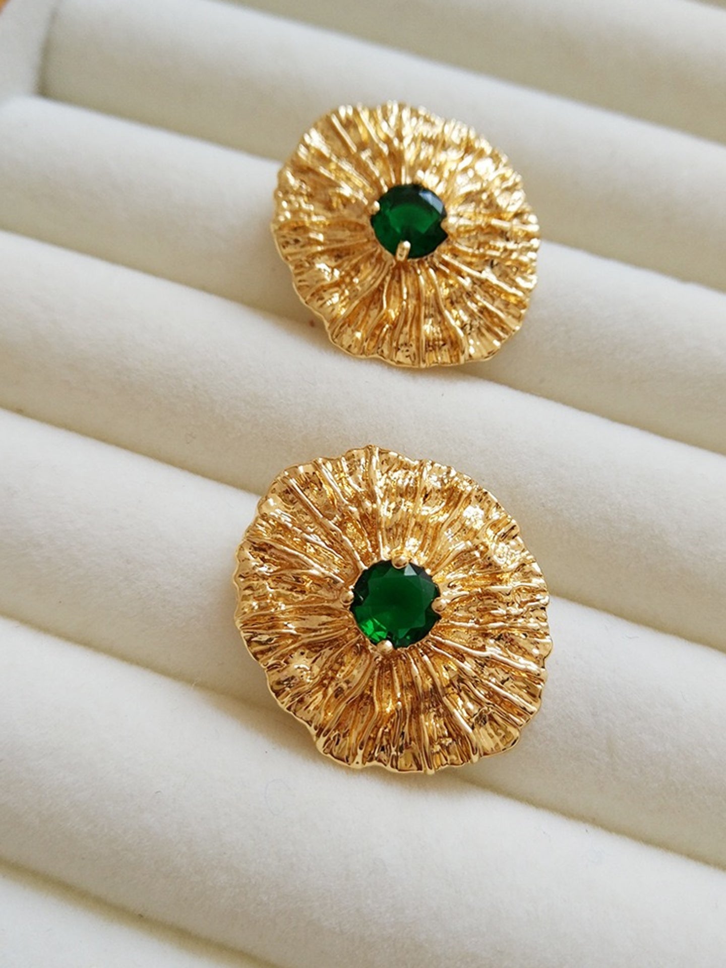 GILDED GLOW EARRINGS