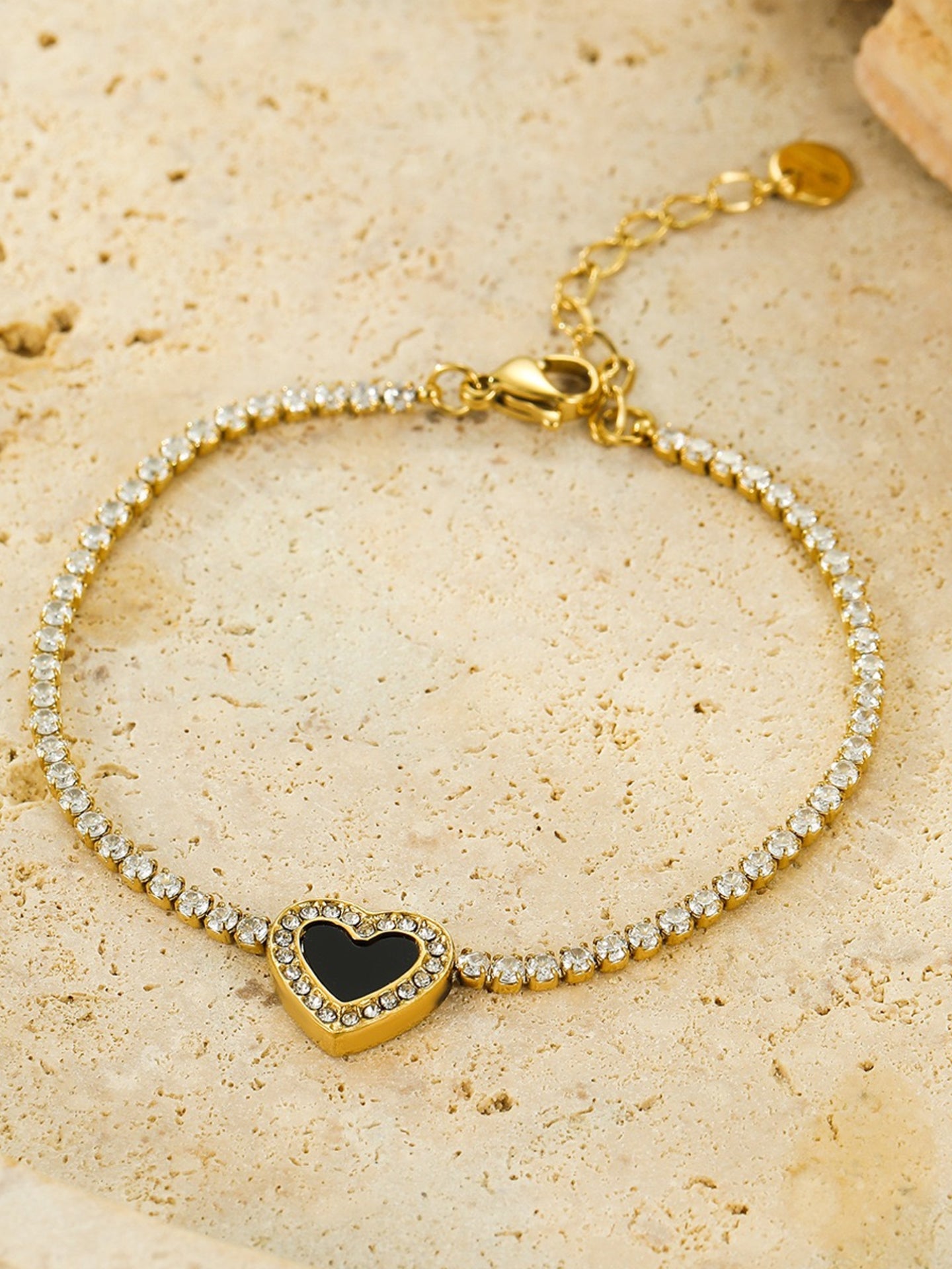 FULL PAVÉ HEART BRACELET