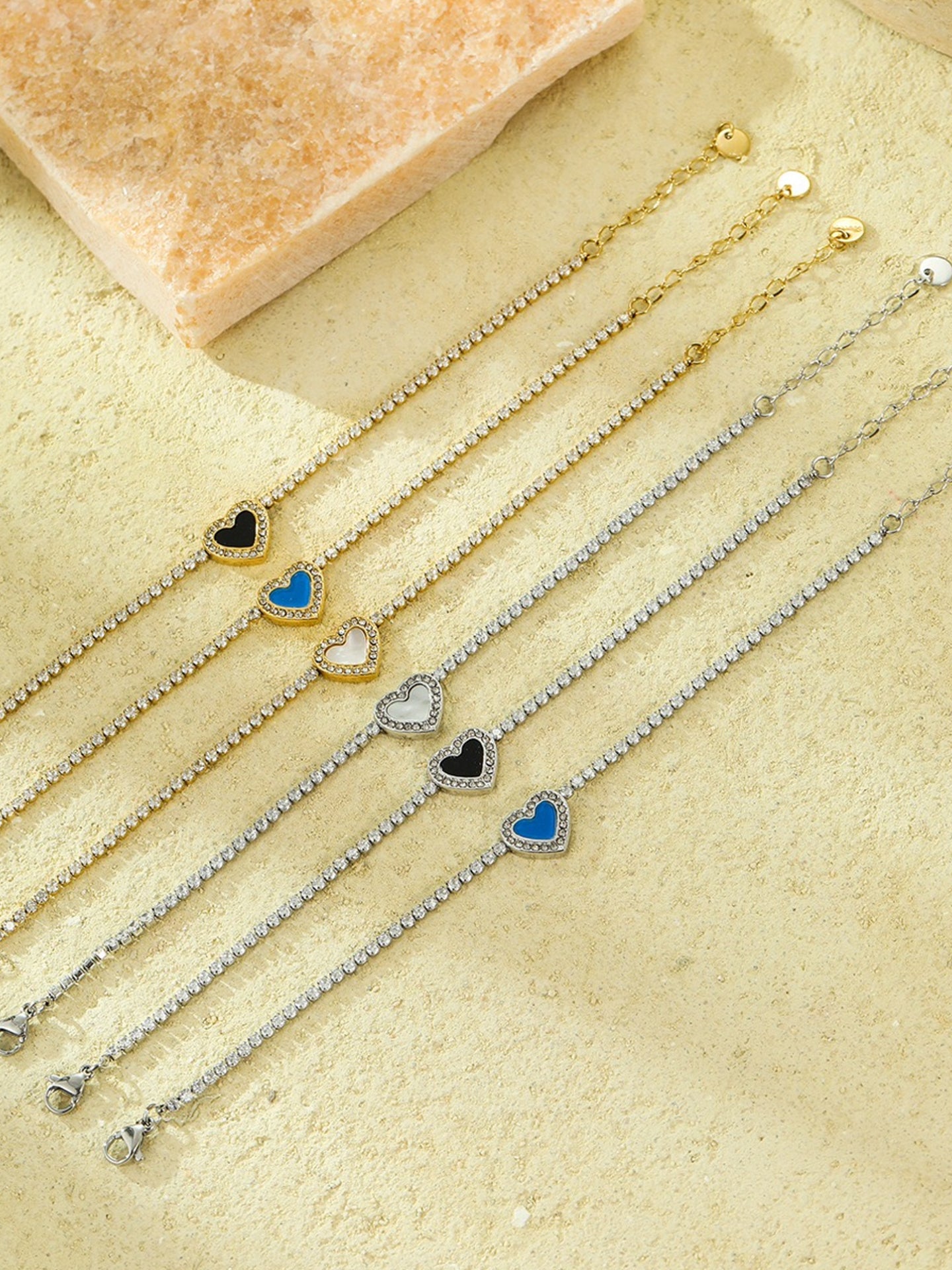 FULL PAVÉ HEART BRACELET