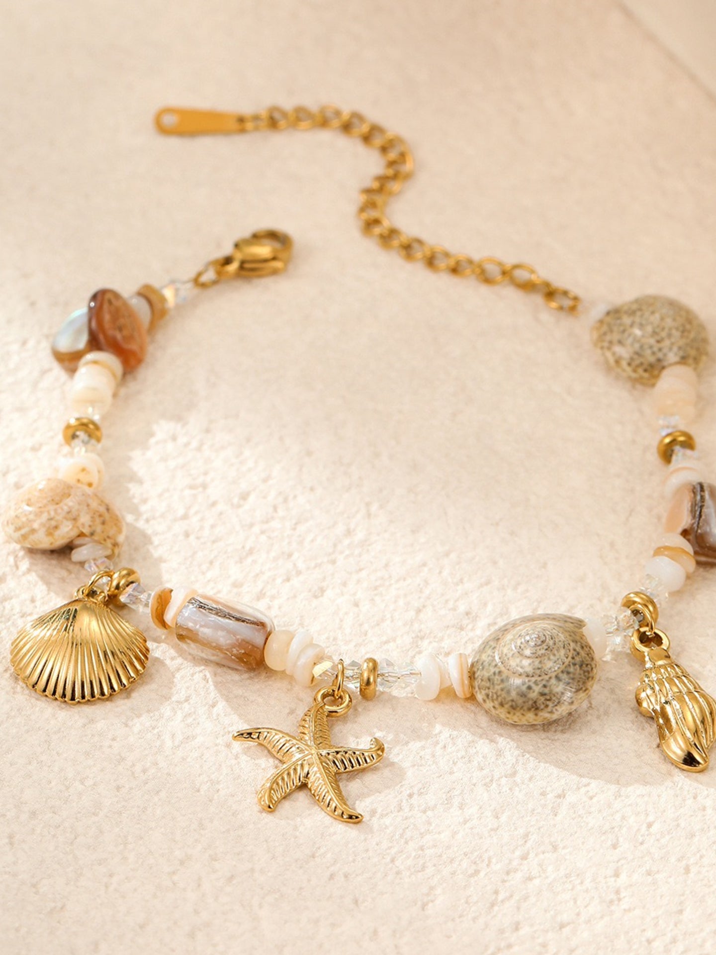 OCEANIC STYLE NECKLACE