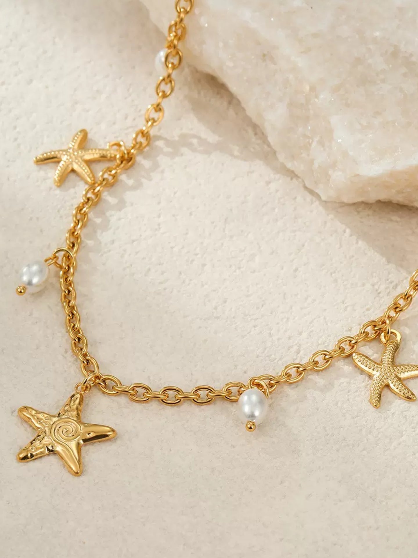 STARDUST SHELL NECKLACE