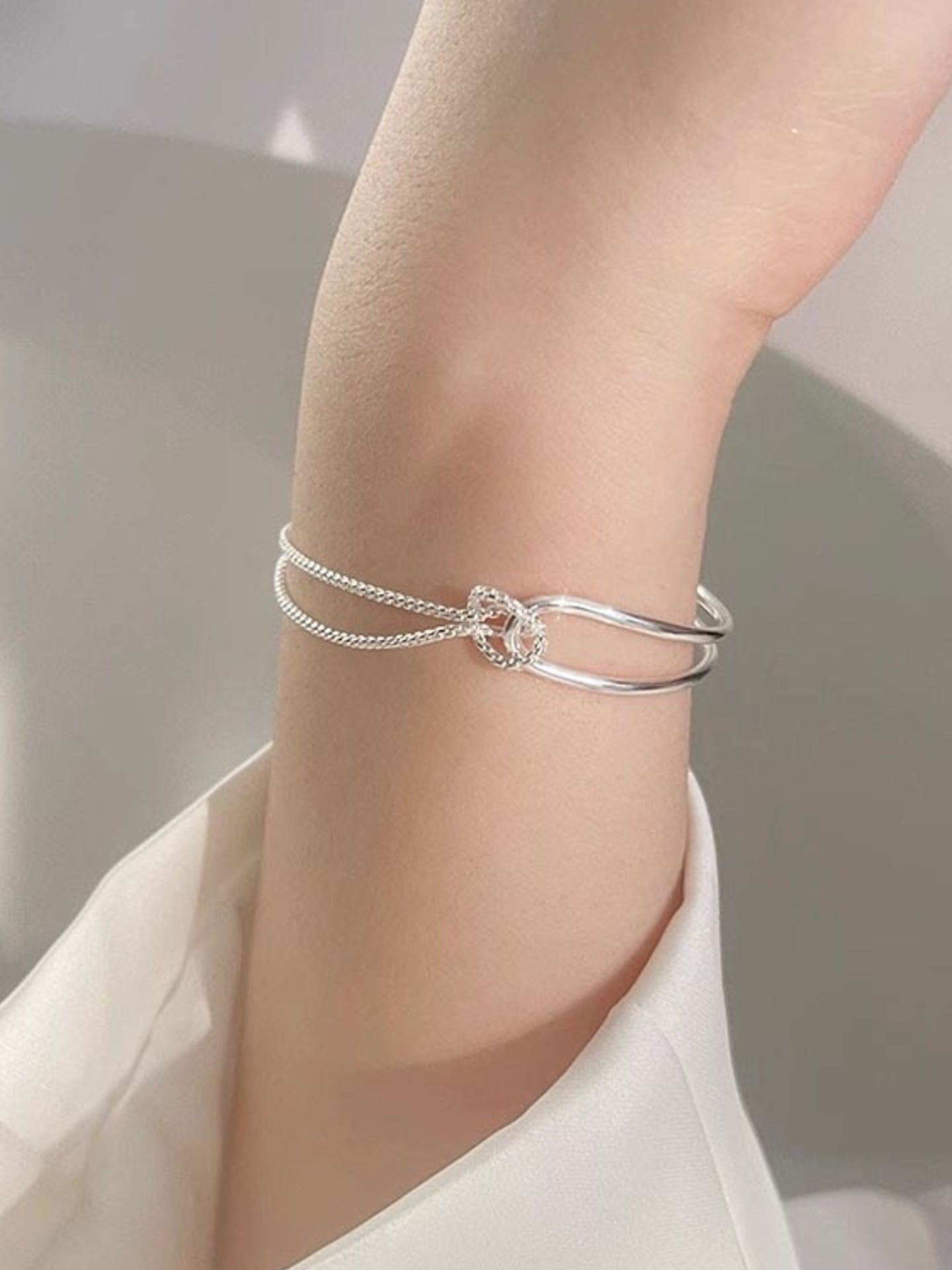 TIE-INSPIRED HALF BRACELET