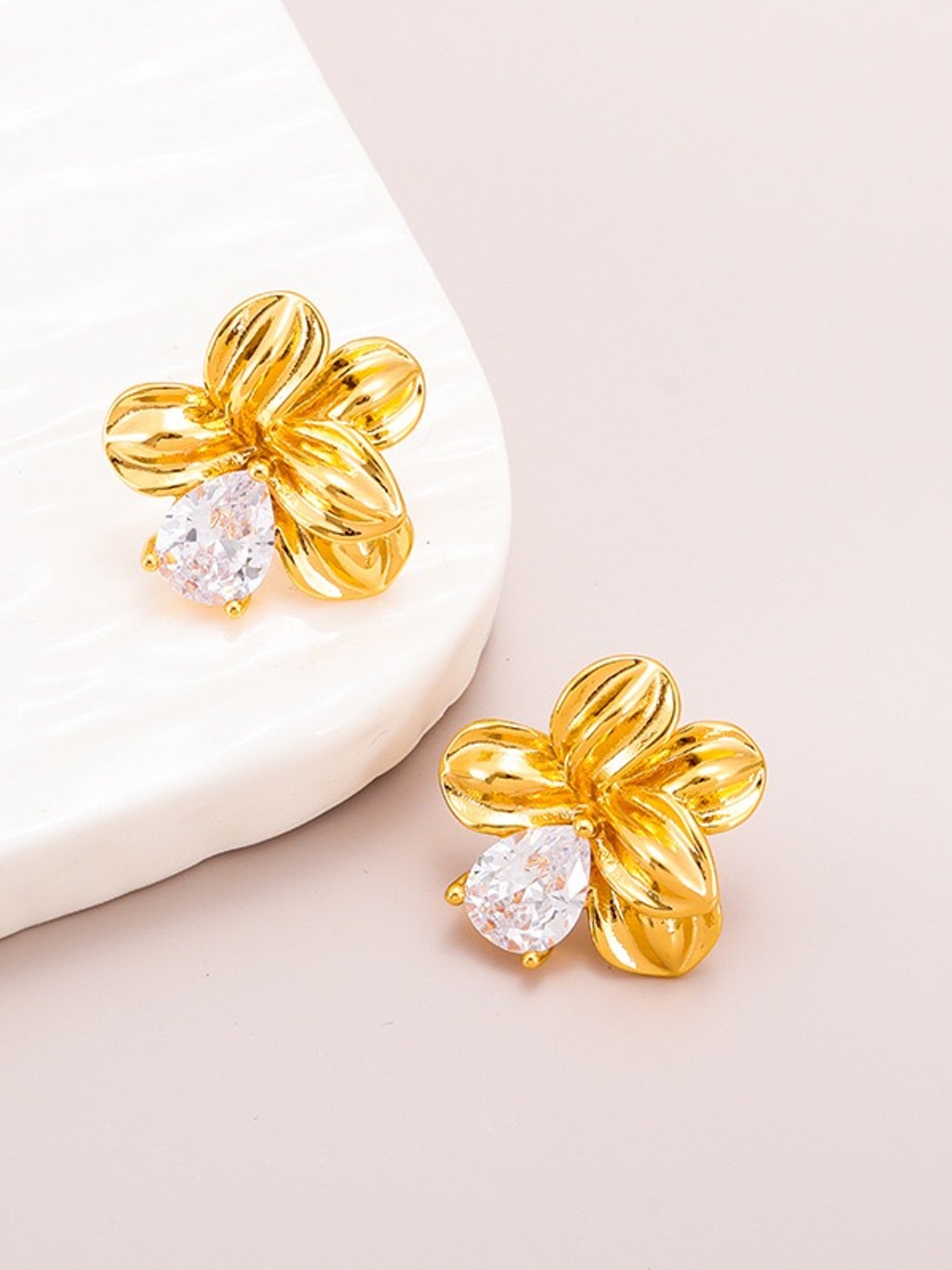 FLORAL EARRINGS